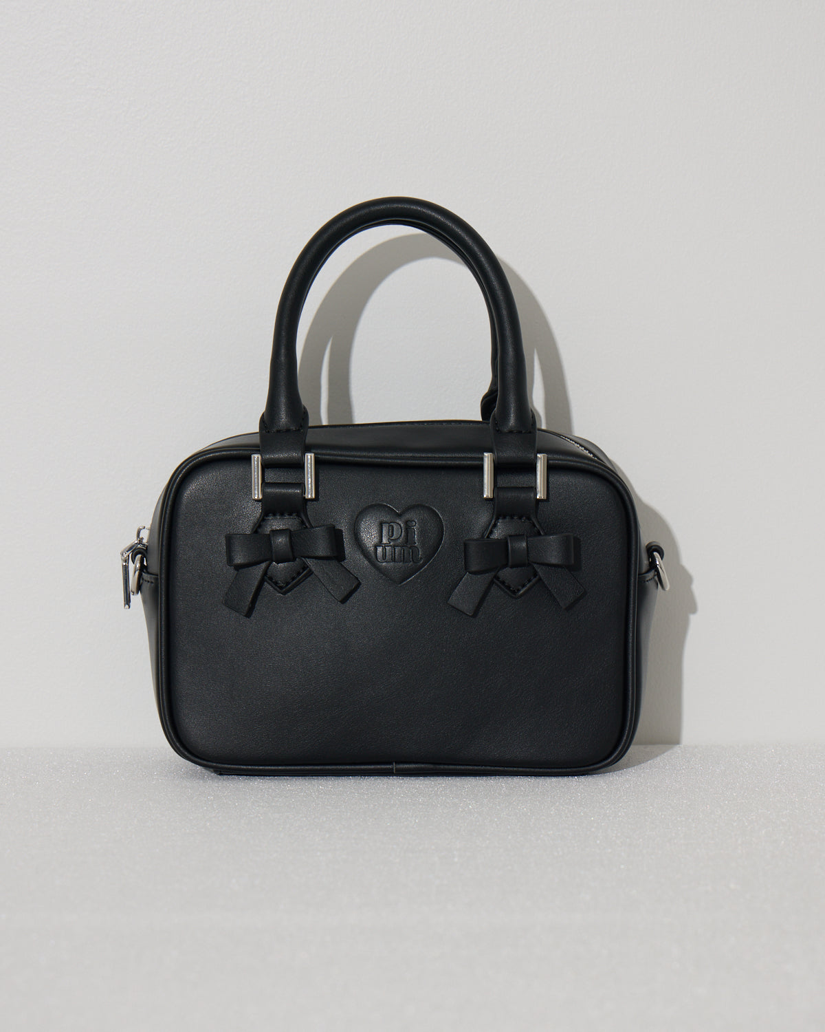 カラー:ブラック