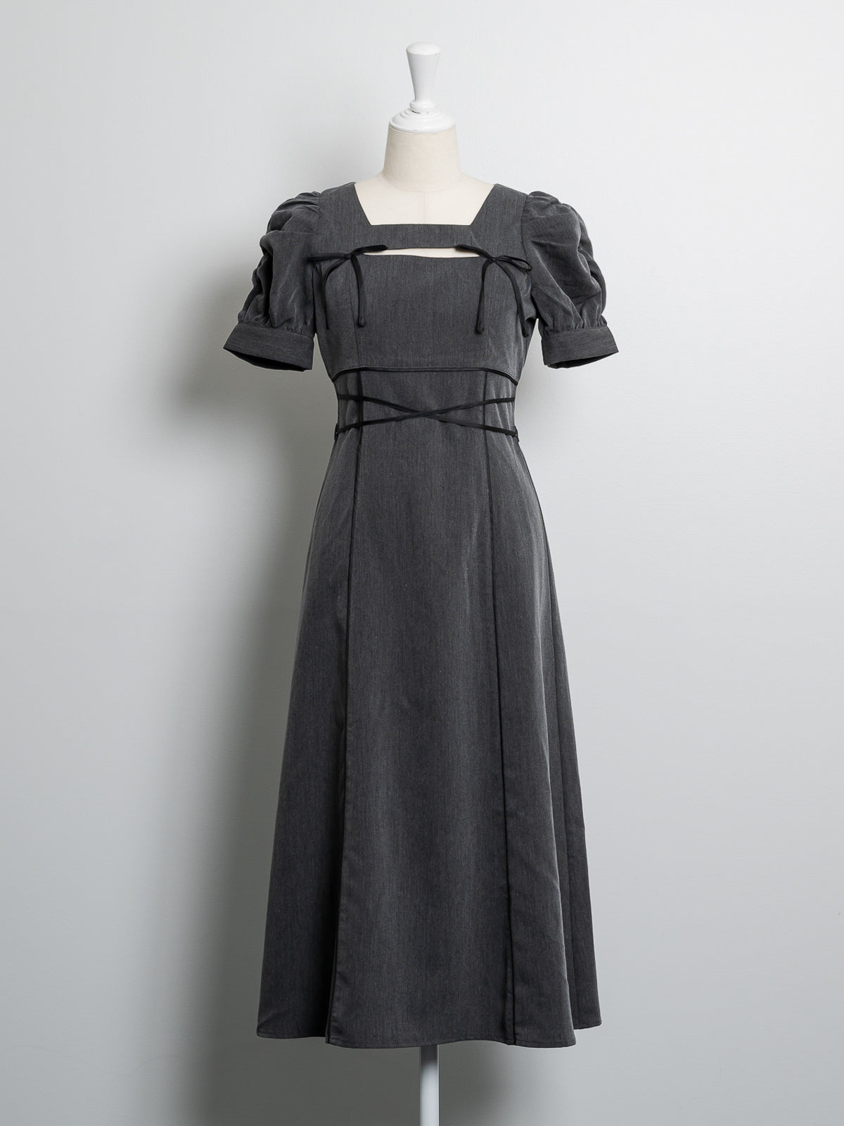 カラー:チャコール