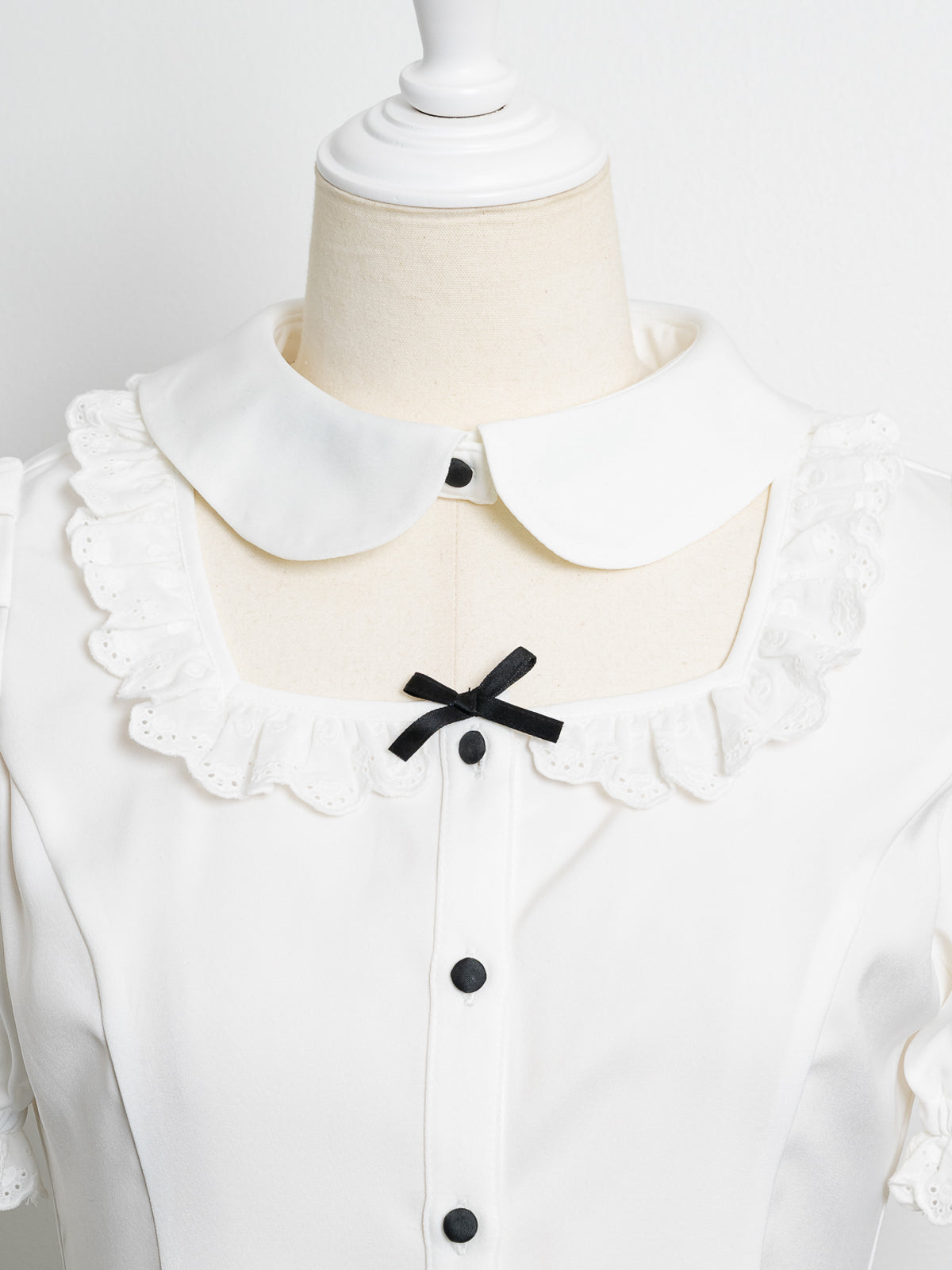 コットンレースフリルドーリーブラウス