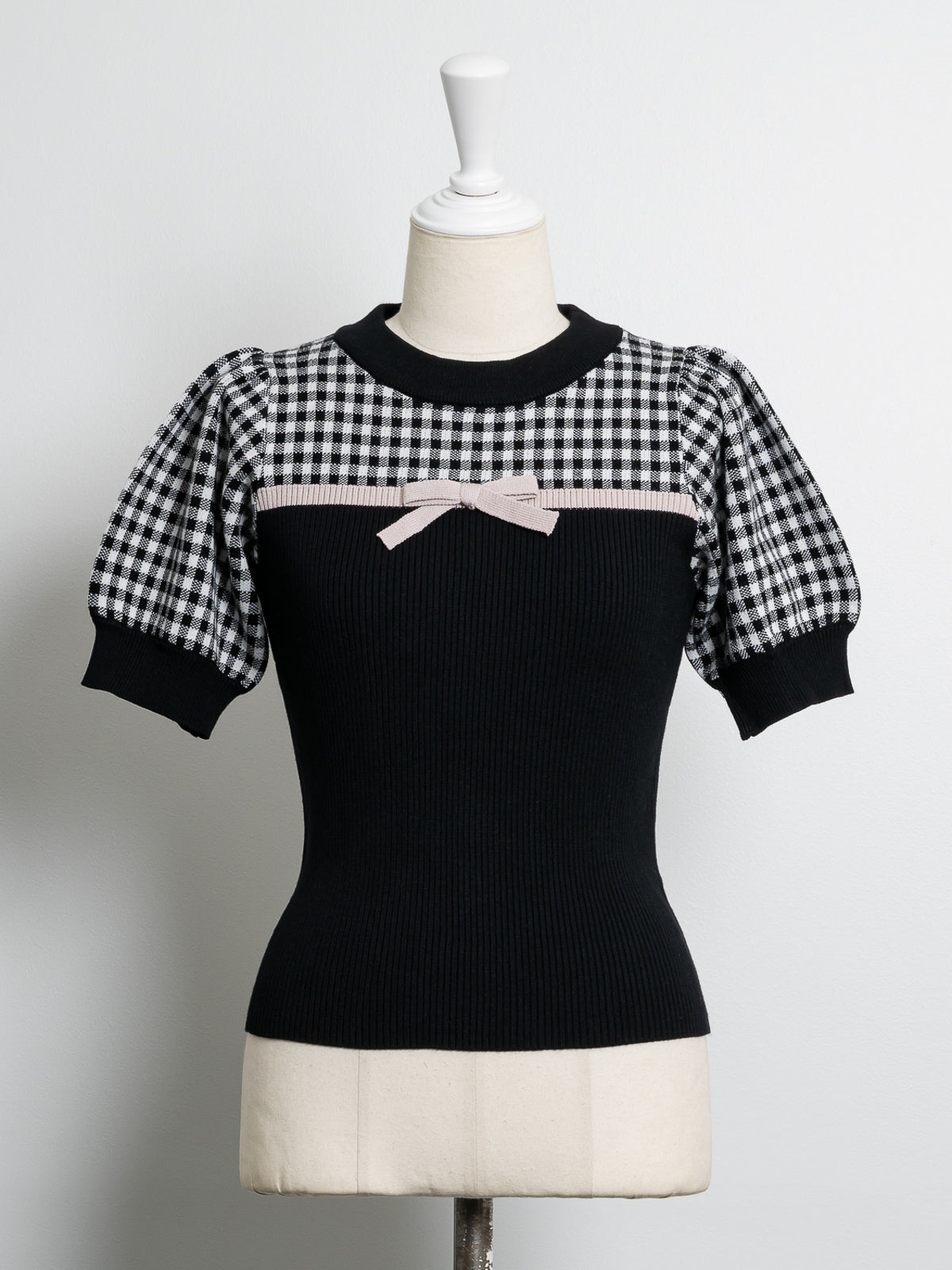 カラー:ブラック×ピンク