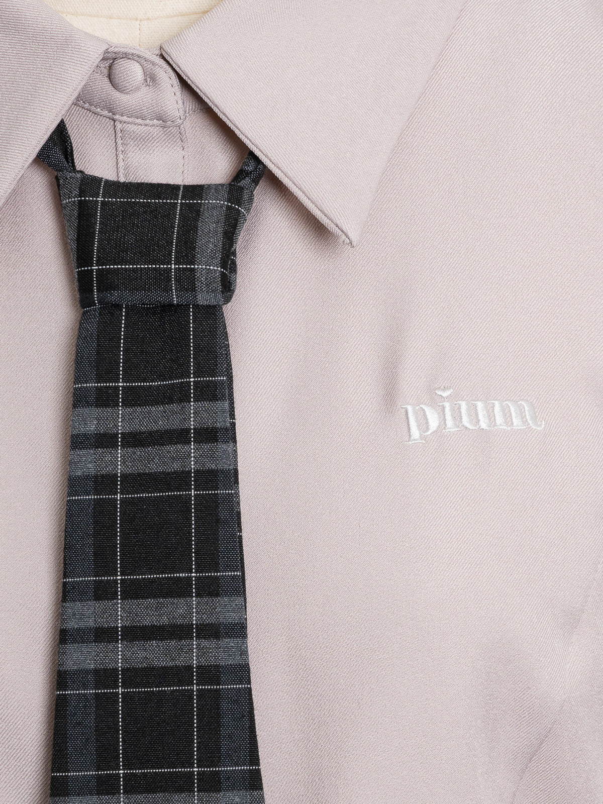 ネクタイ付きパフスリーブシャツ