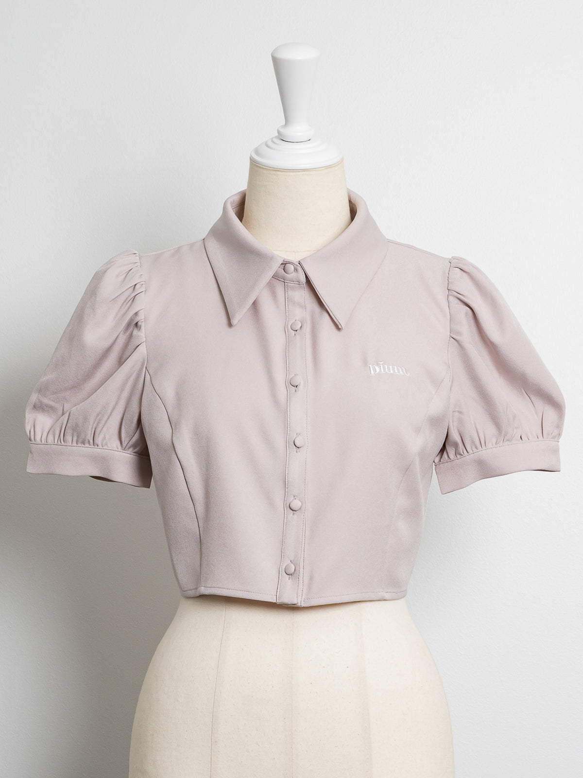 ネクタイ付きパフスリーブシャツ