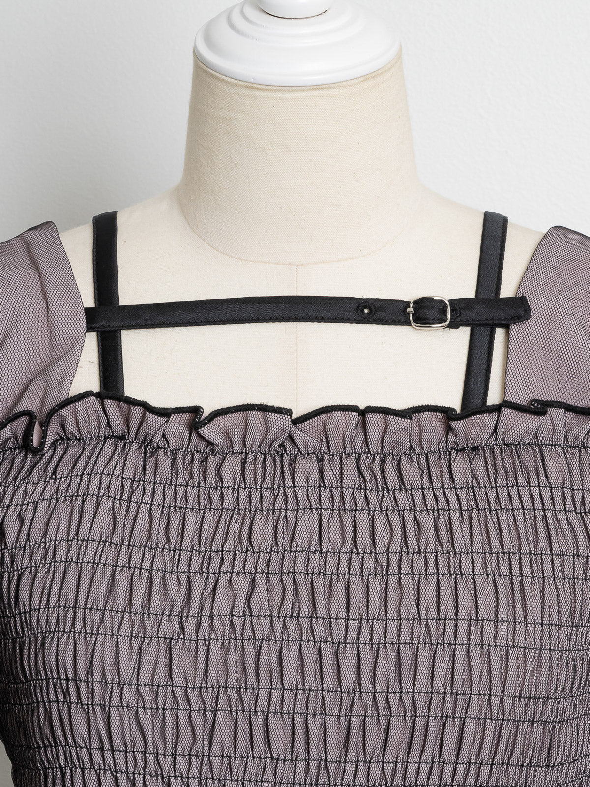 シャーリングチュールフリルブラウス