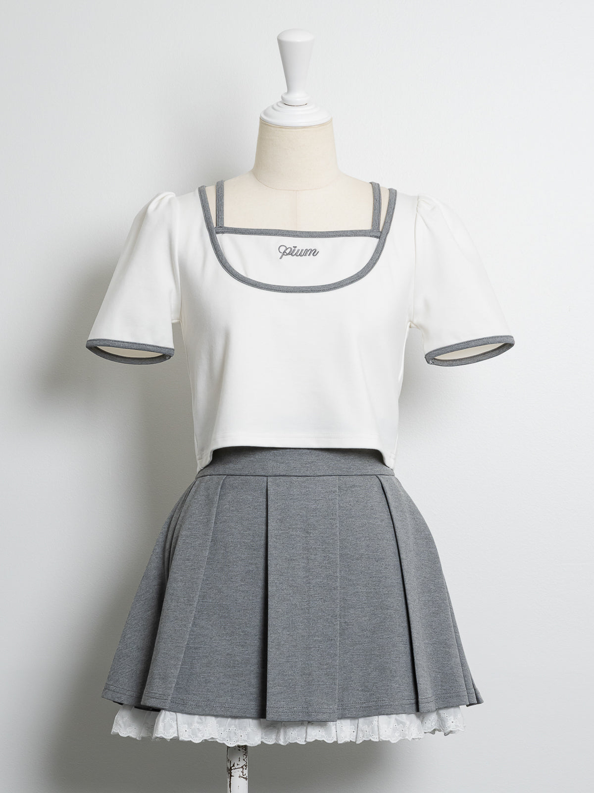 カラー:ホワイト×グレー