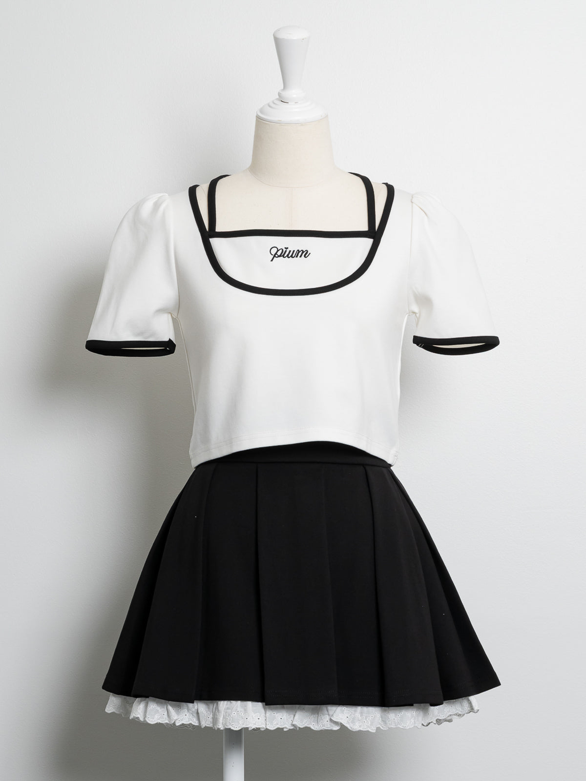 カラー:ほホワイト×ブラック