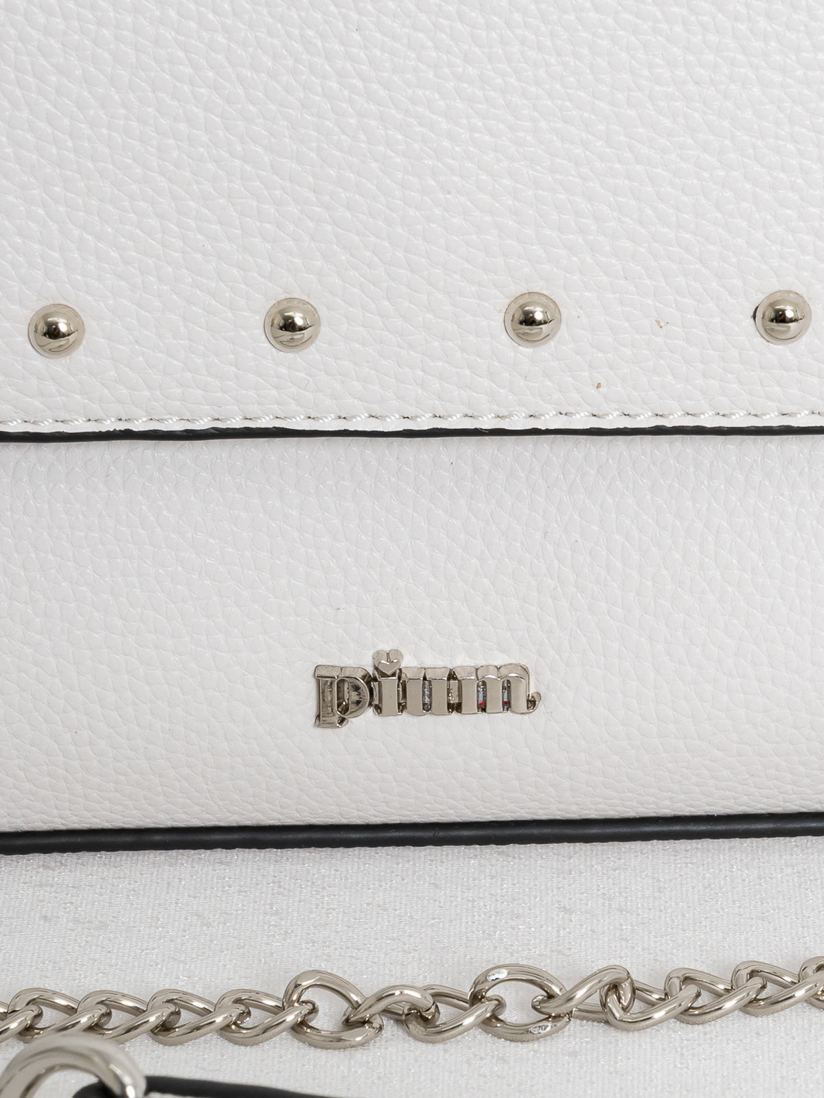 スカーフ付きフラップバッグ