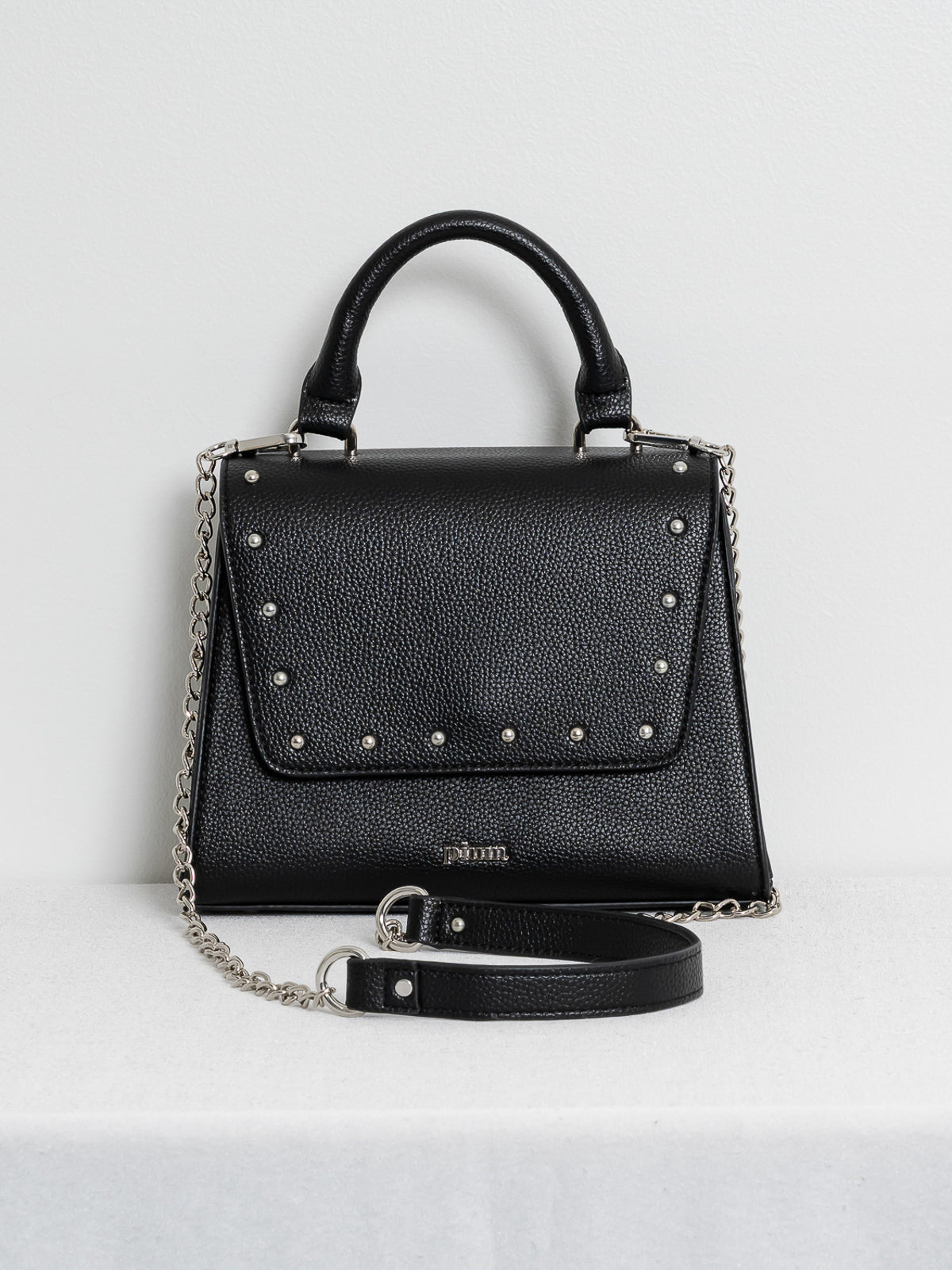 スカーフ付きフラップバッグ