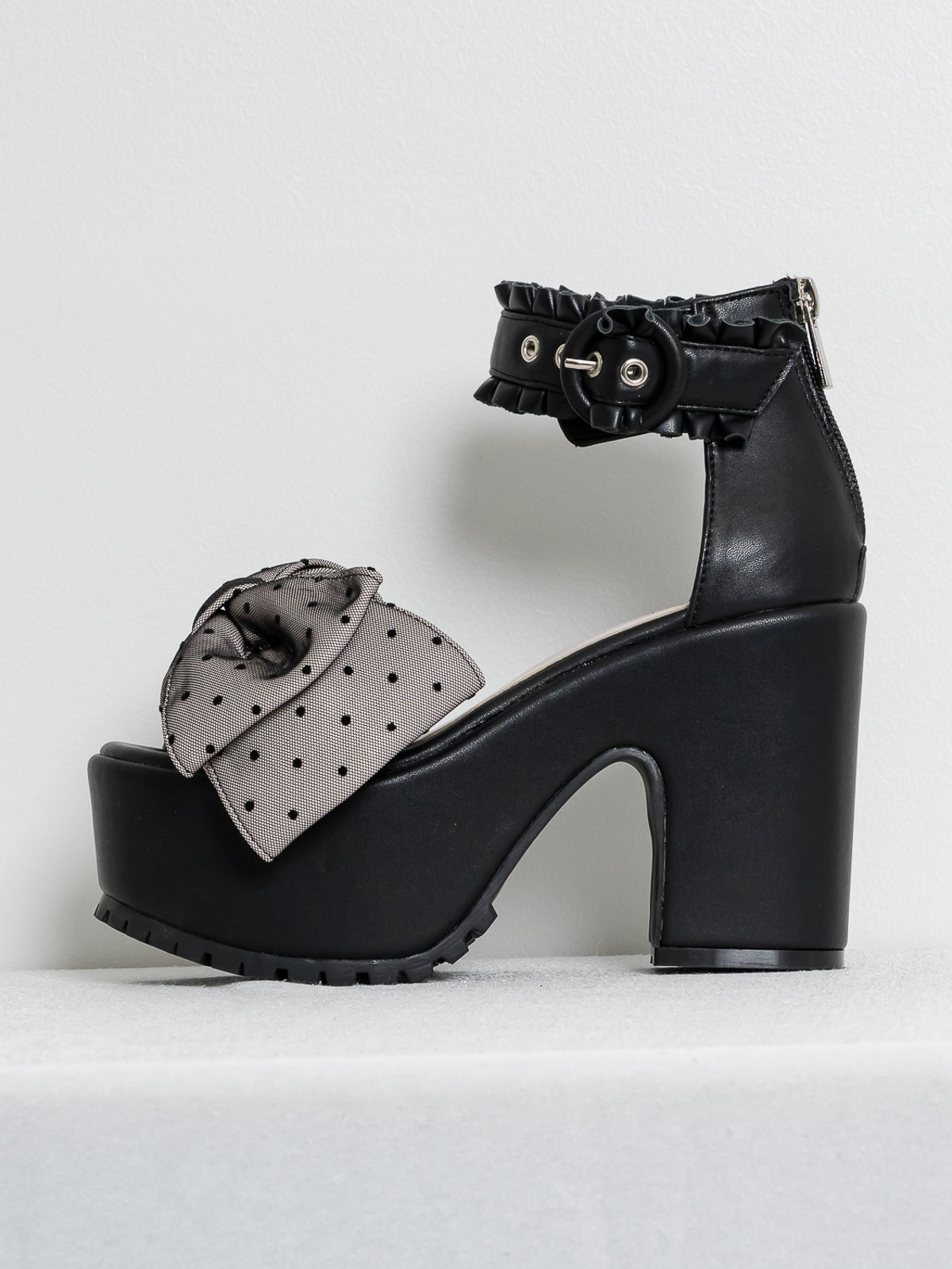 カラー:ブラック×ピンク