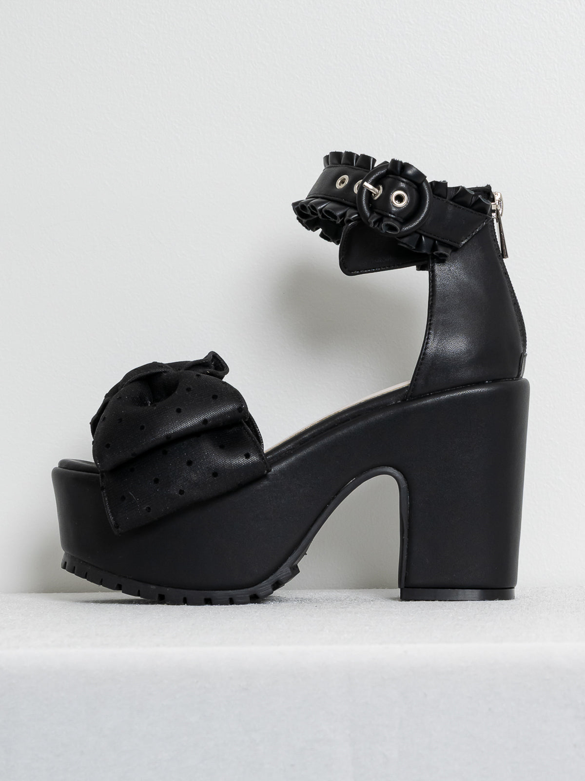 カラー:ブラック