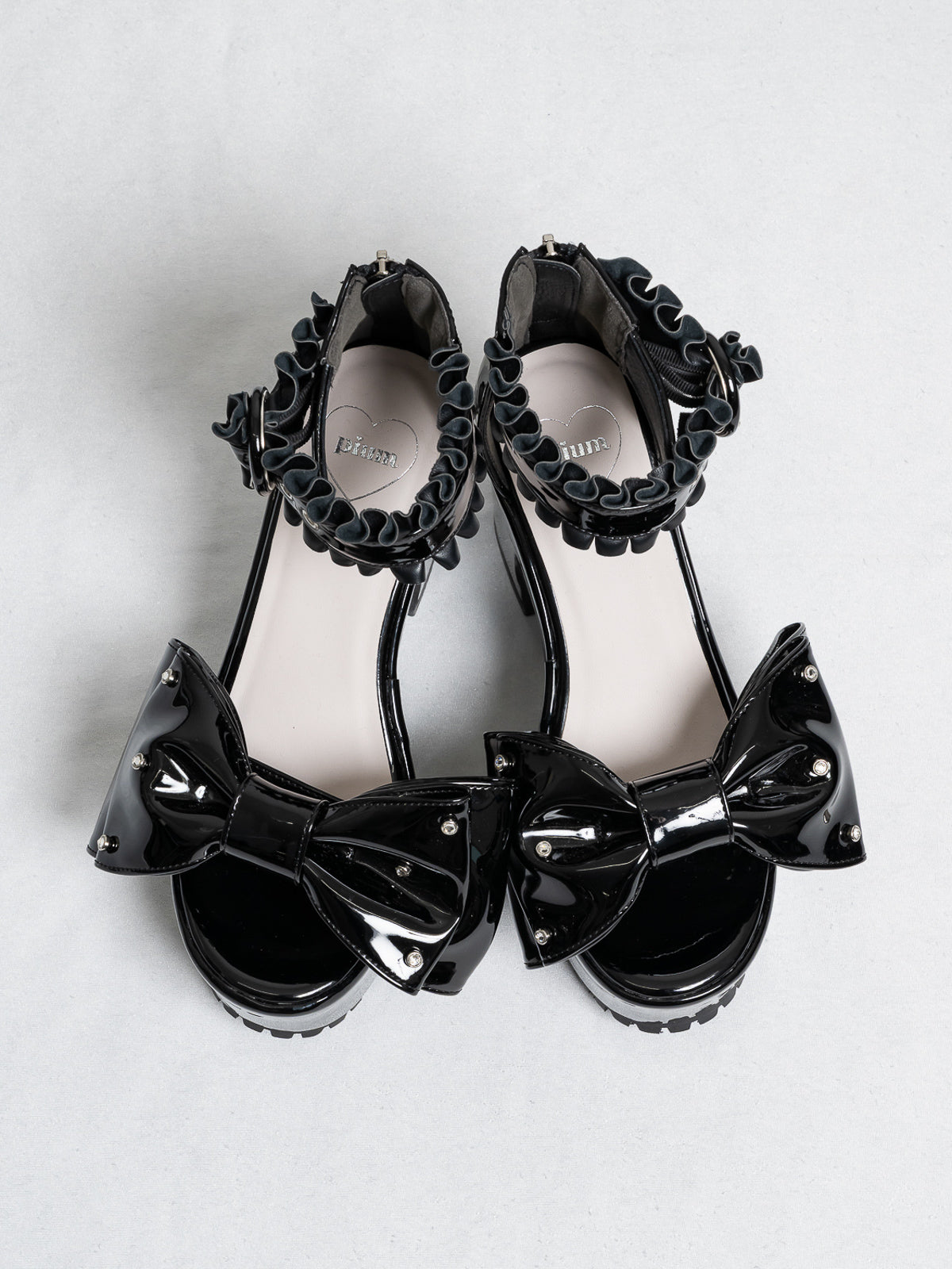 カラー:エナメルブラック