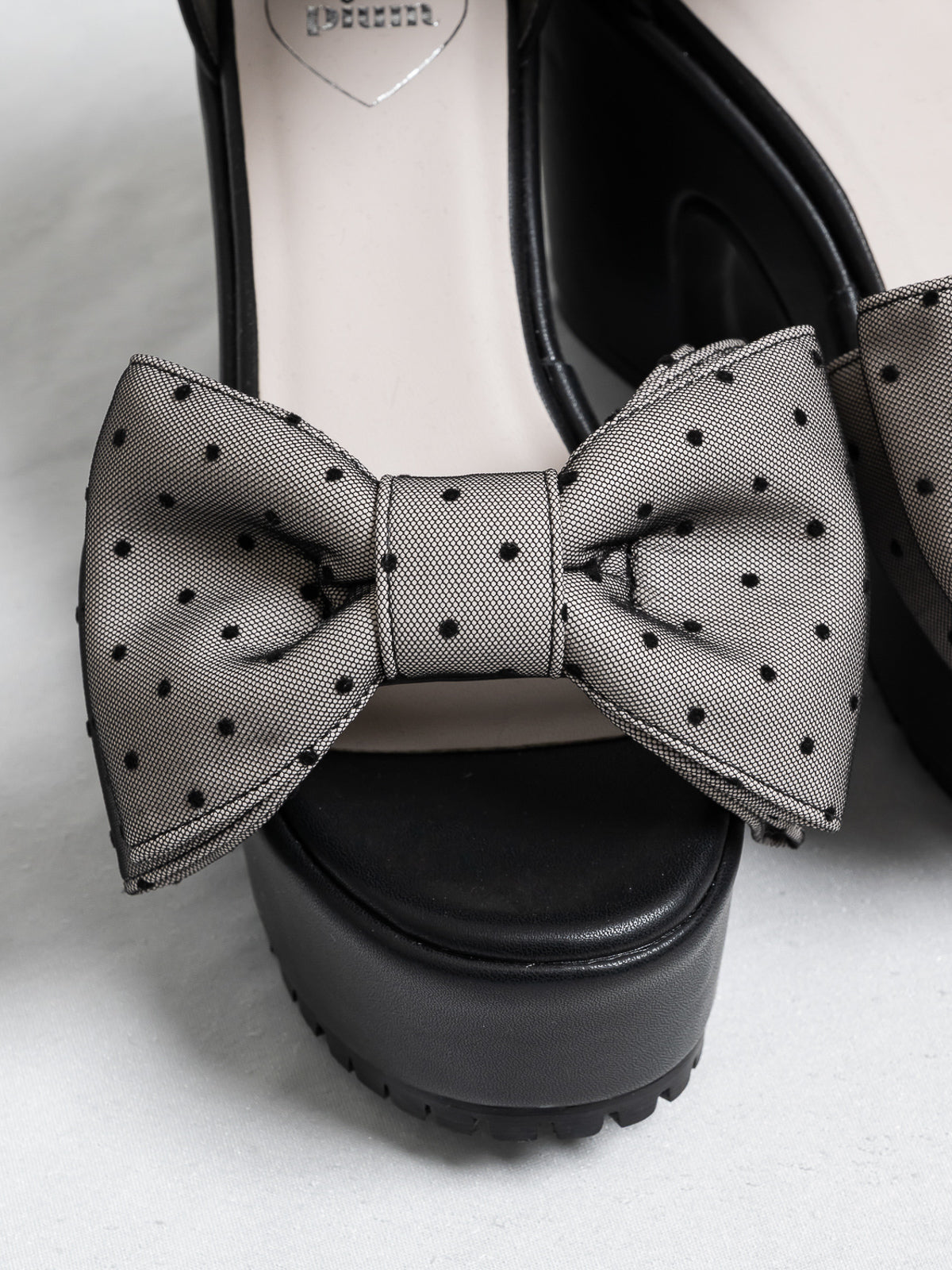 ボリュームリボンフリルベルトサンダル