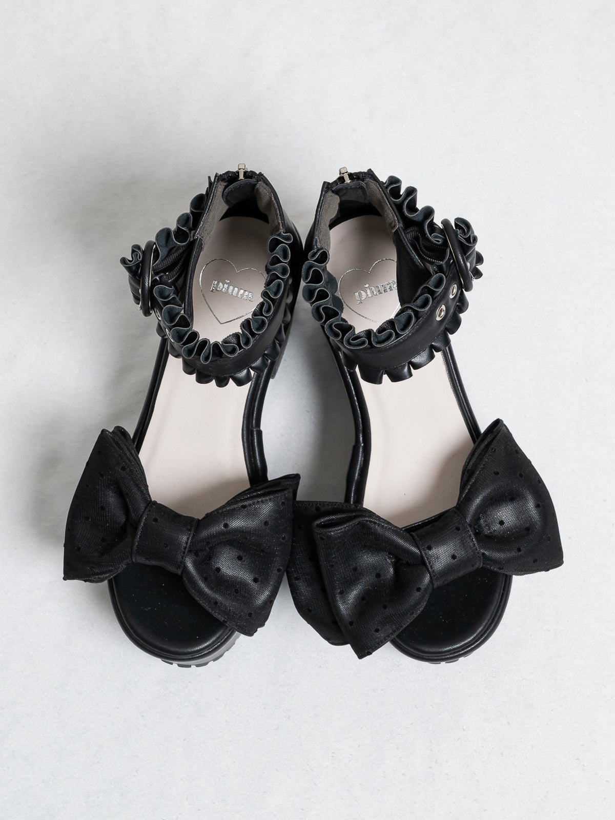 カラー:ブラック