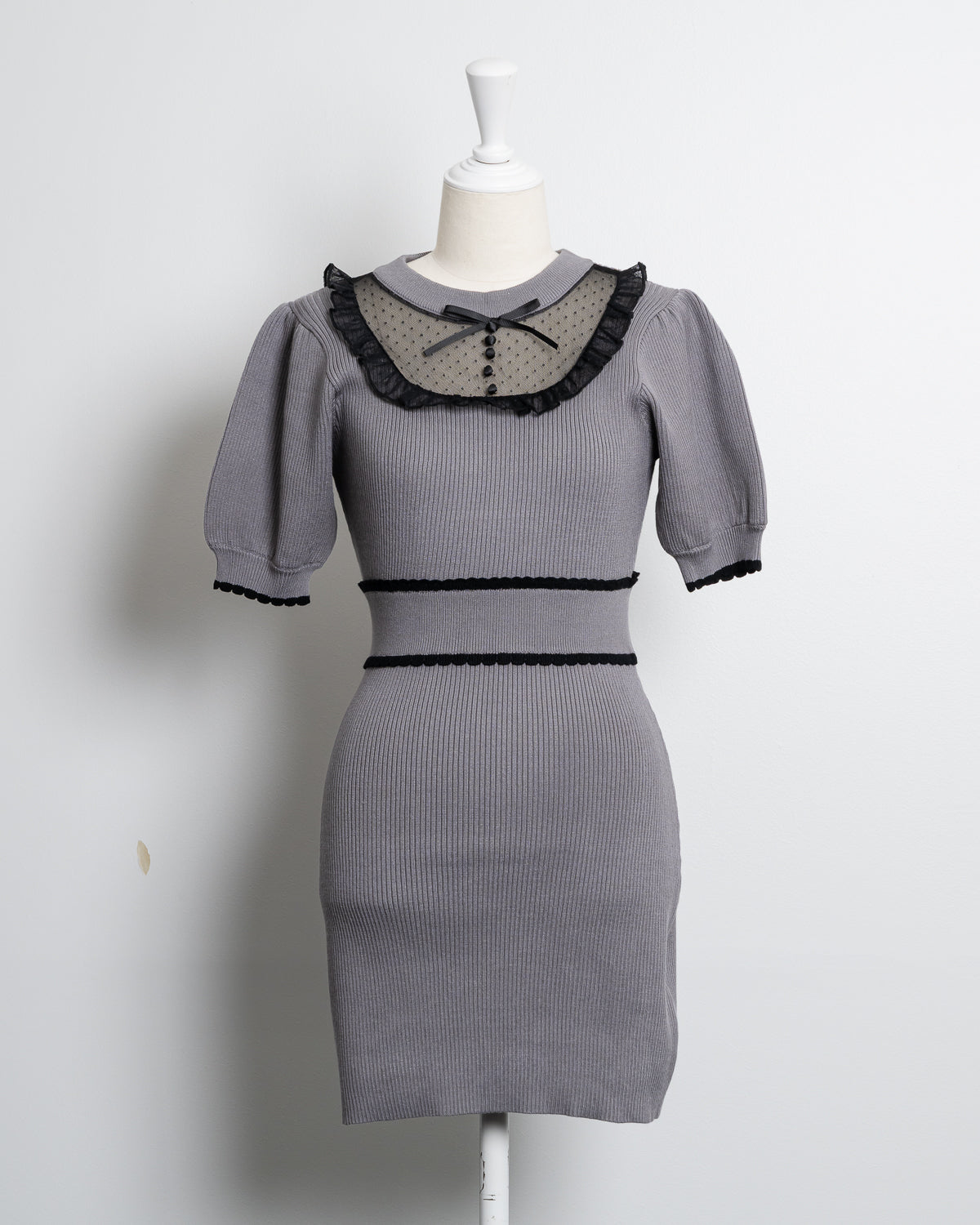 カラー:チャコール