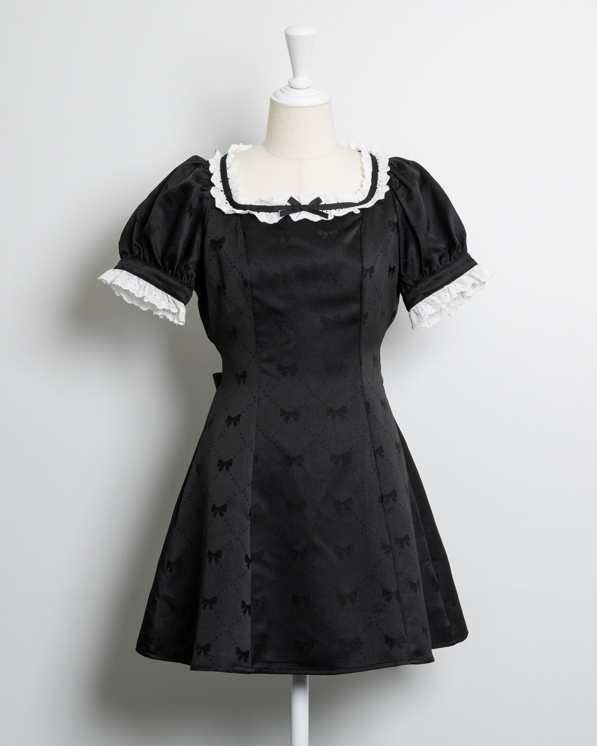 カラー:ブラック