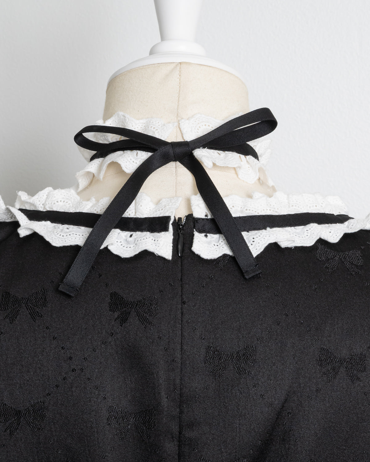 チョーカー付きコットンフリルドールワンピース