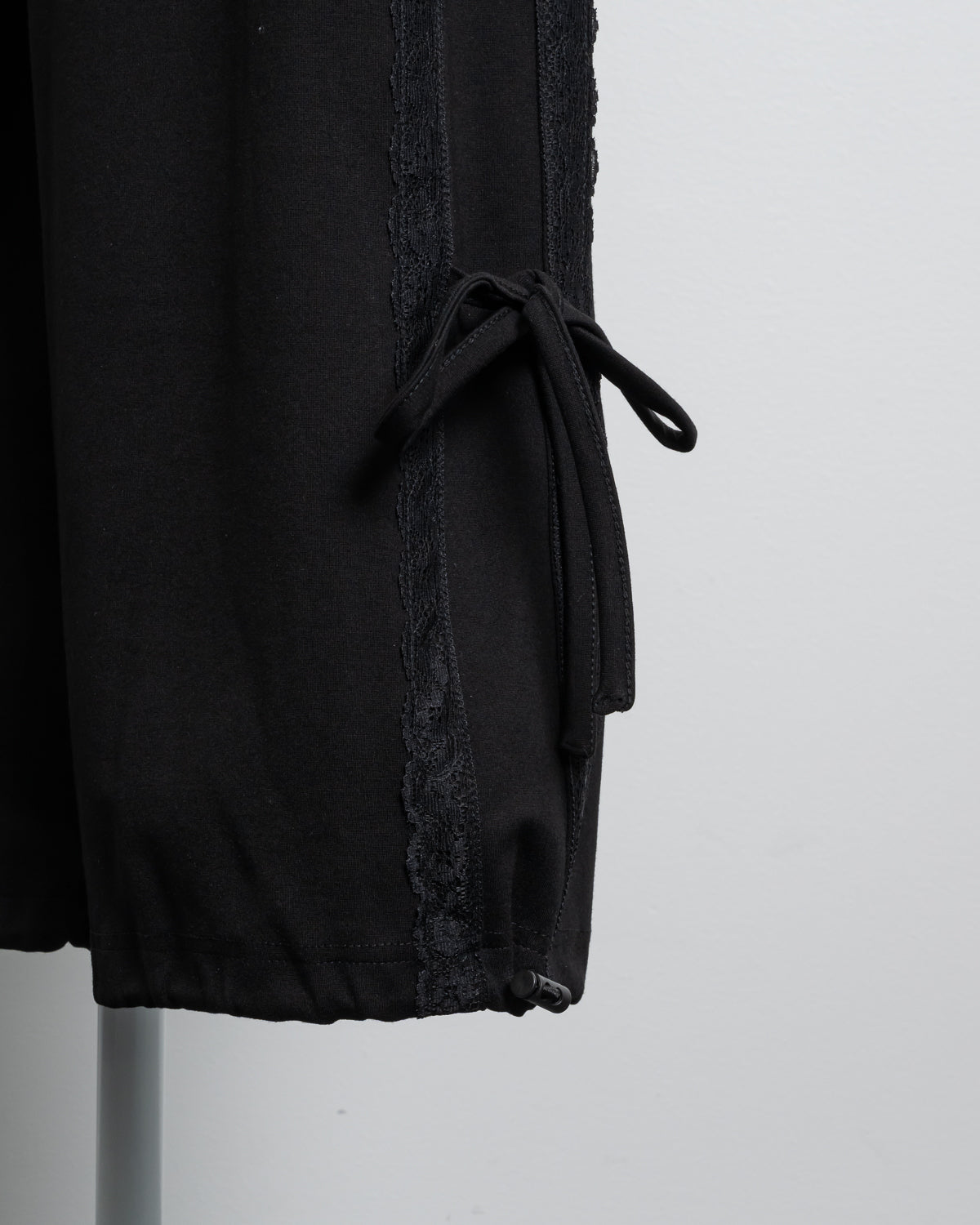 ストーンロゴリボンテープパンツセット