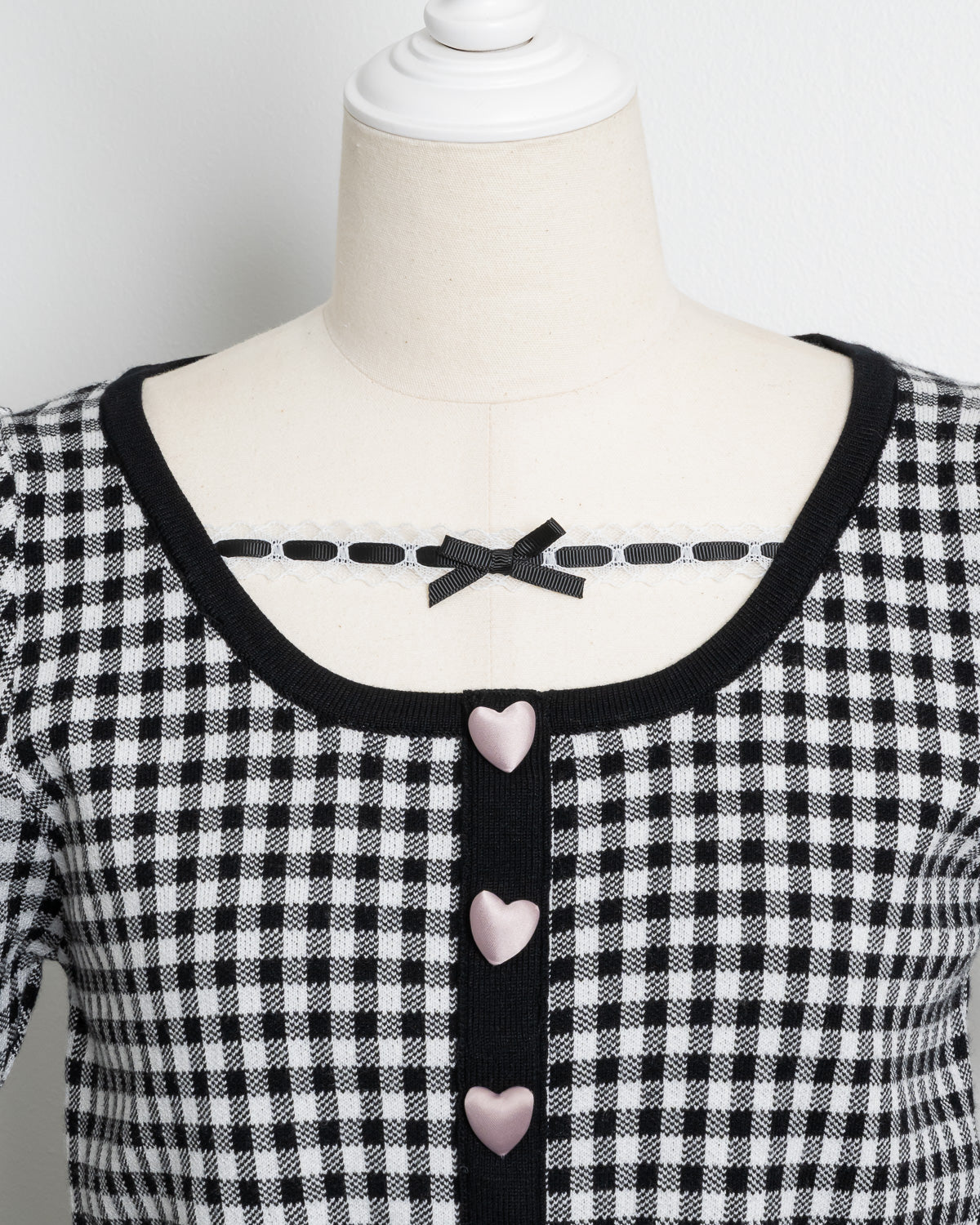 ハートボタンレーステープニット