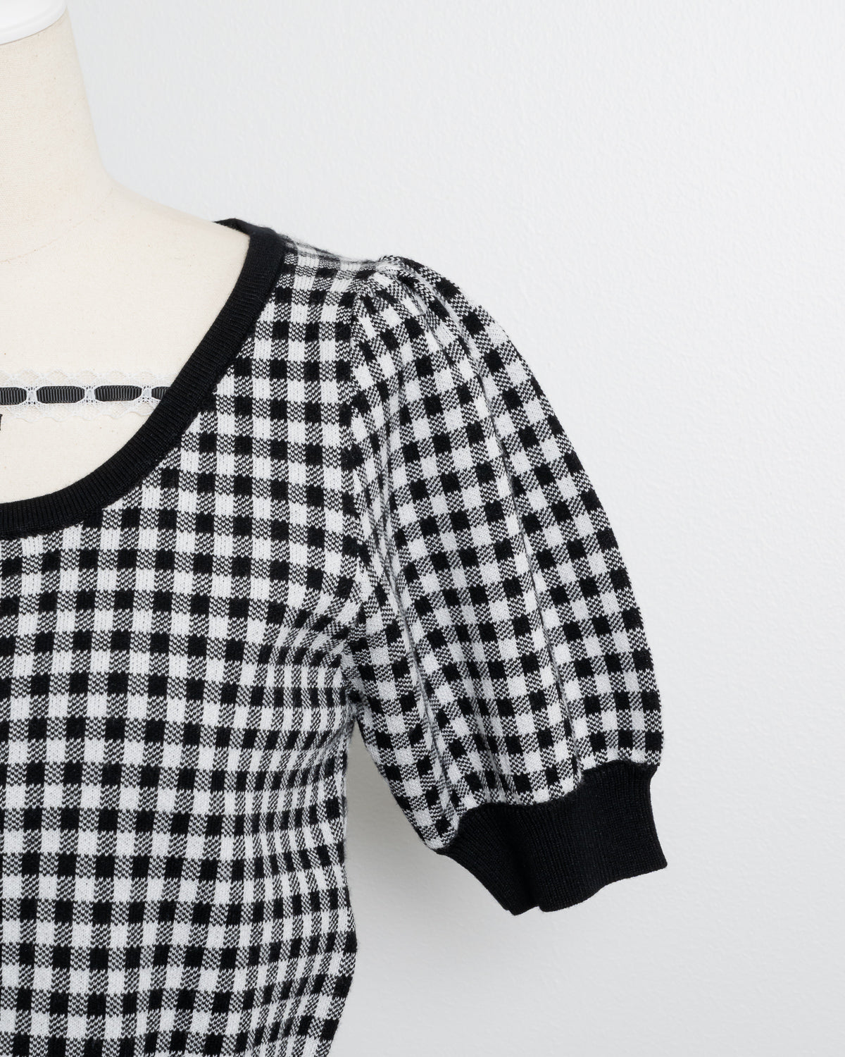 ハートボタンレーステープニット