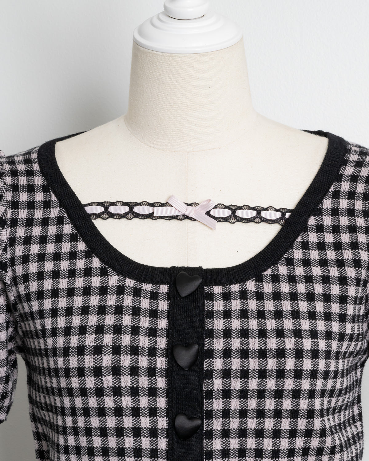 ハートボタンレーステープニット