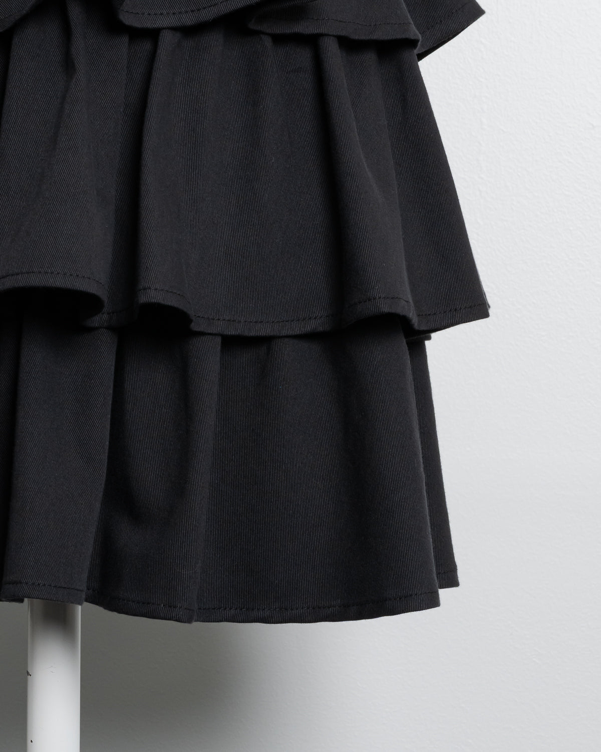 クロスベルト半袖ティアードミニワンピース