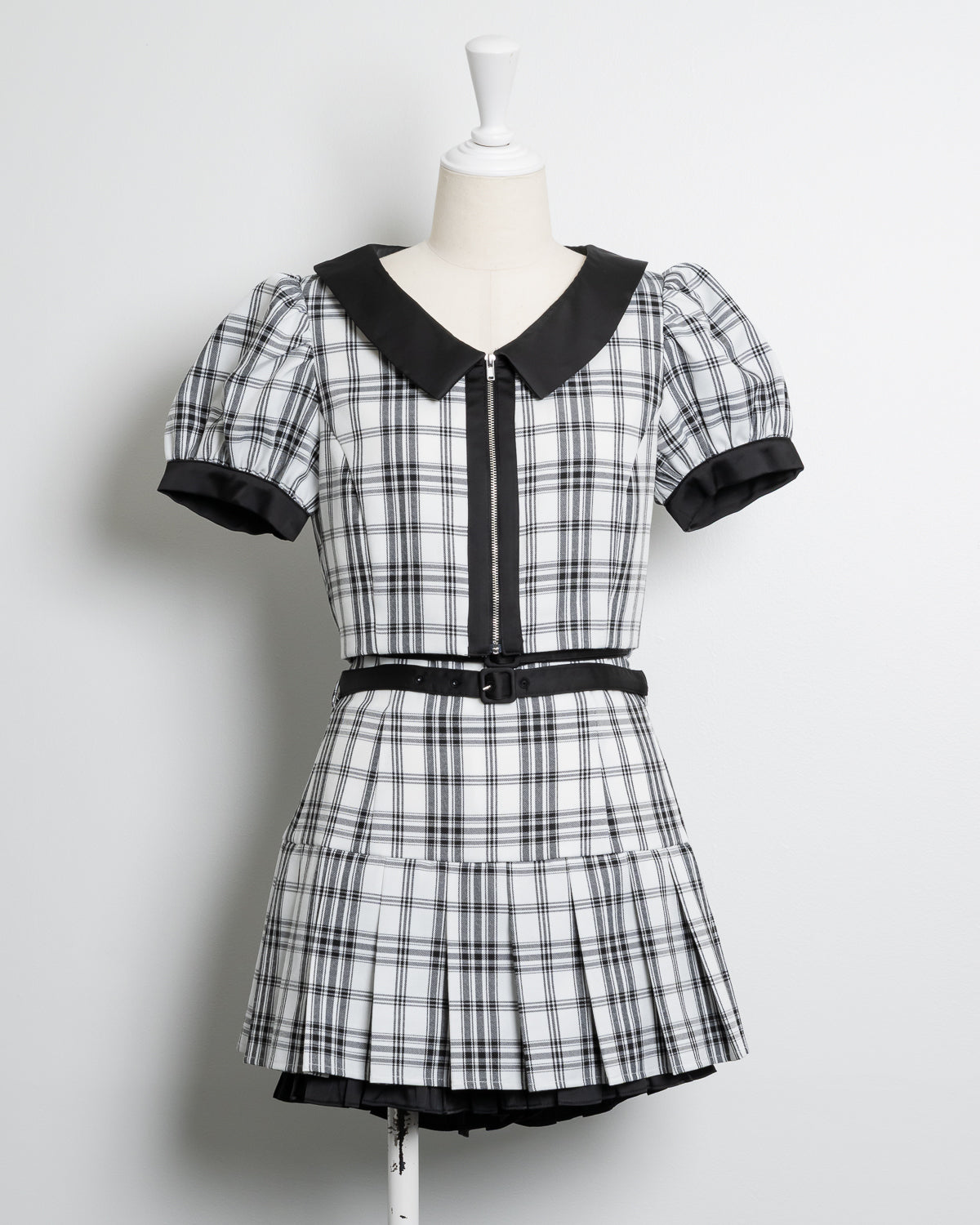 フロントファスナーバイカラートップス