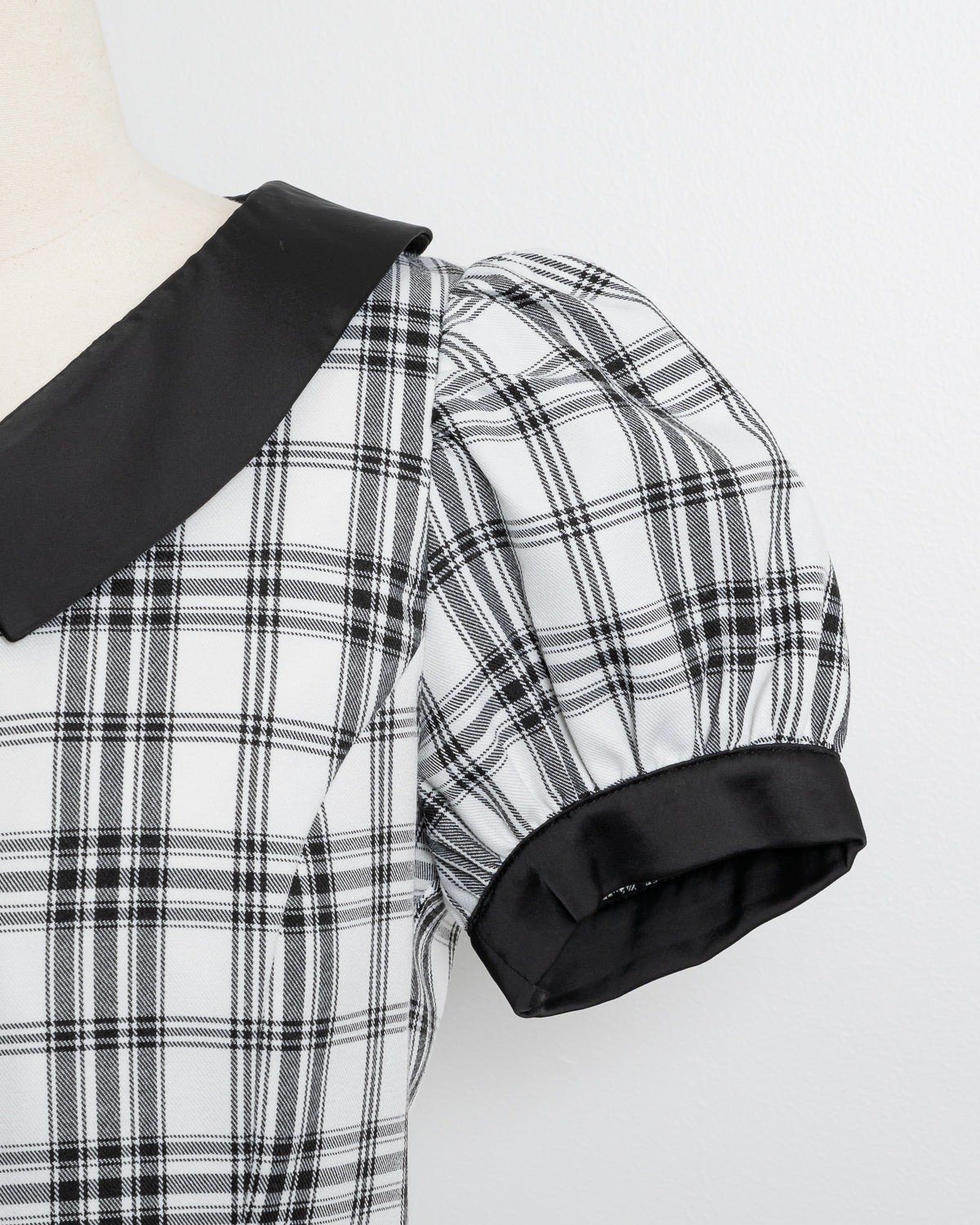 フロントファスナーバイカラートップス