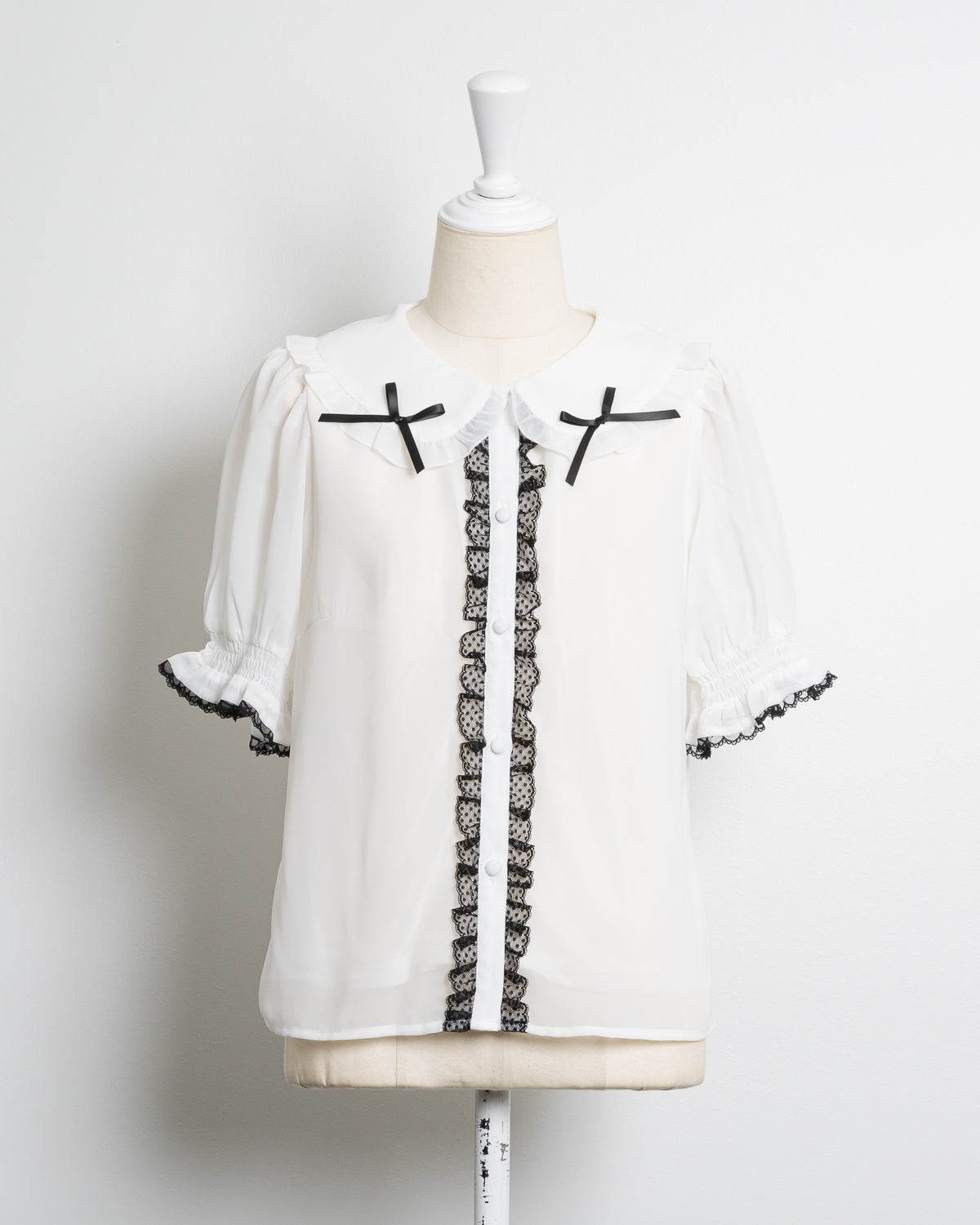 カラー:ホワイト×ブラック