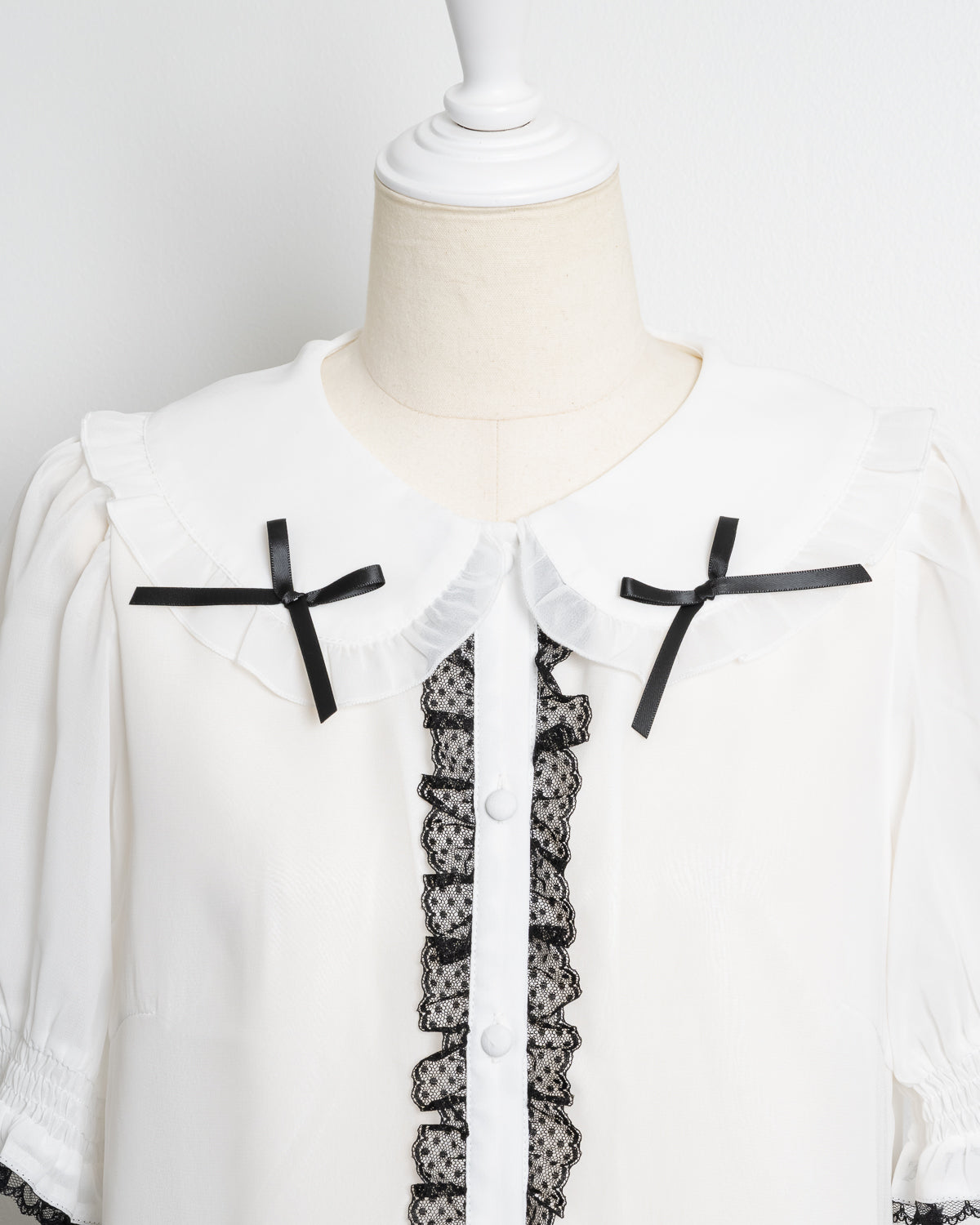 フリルカラーリボンシフォン半袖ブラウス