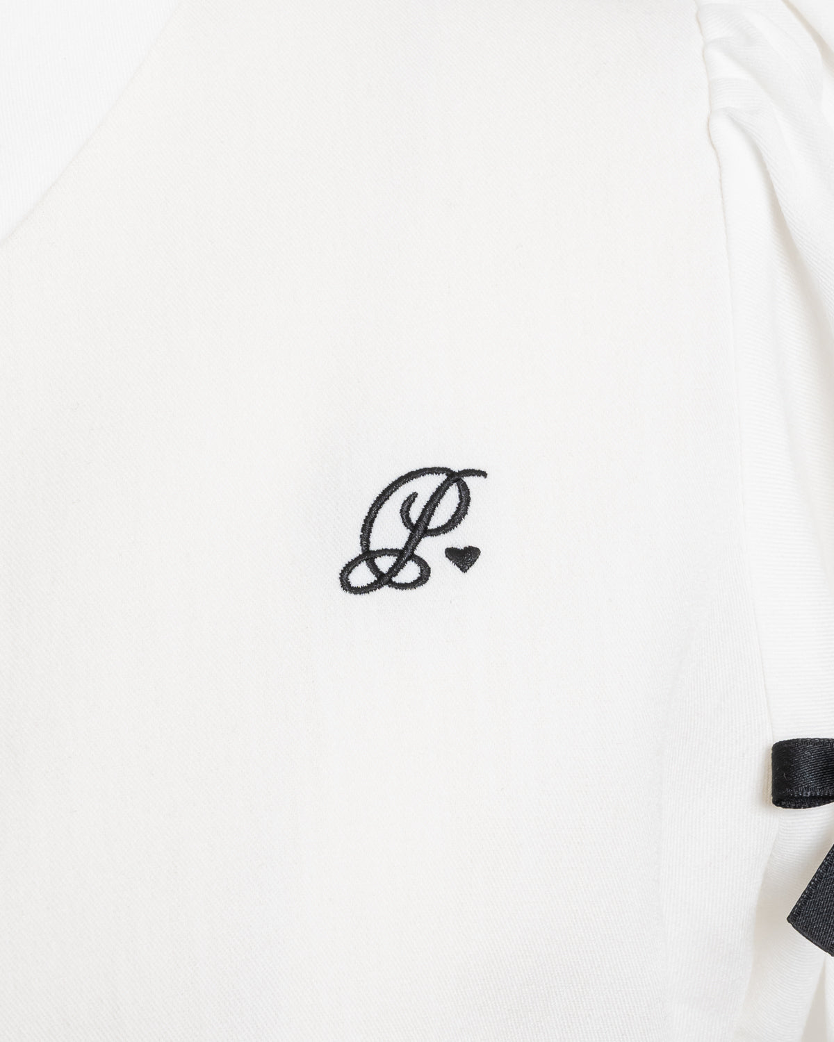 ミニリボンパフスリーブブラウス