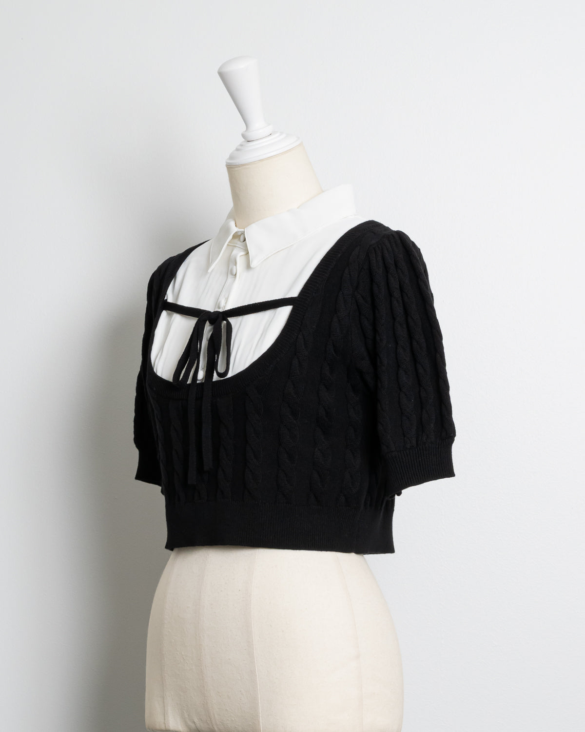 レイヤードケーブルニット