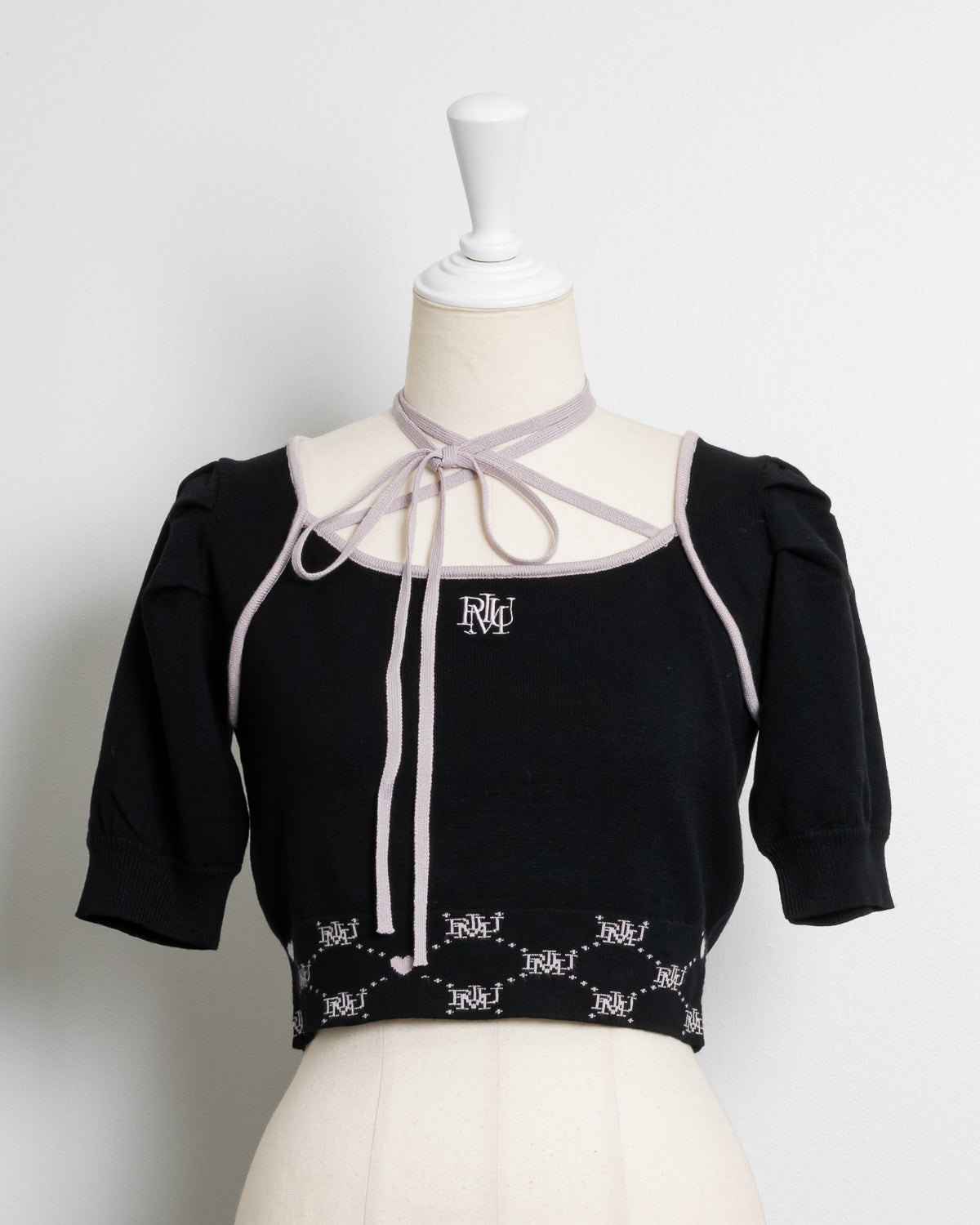 カラー:ブラック