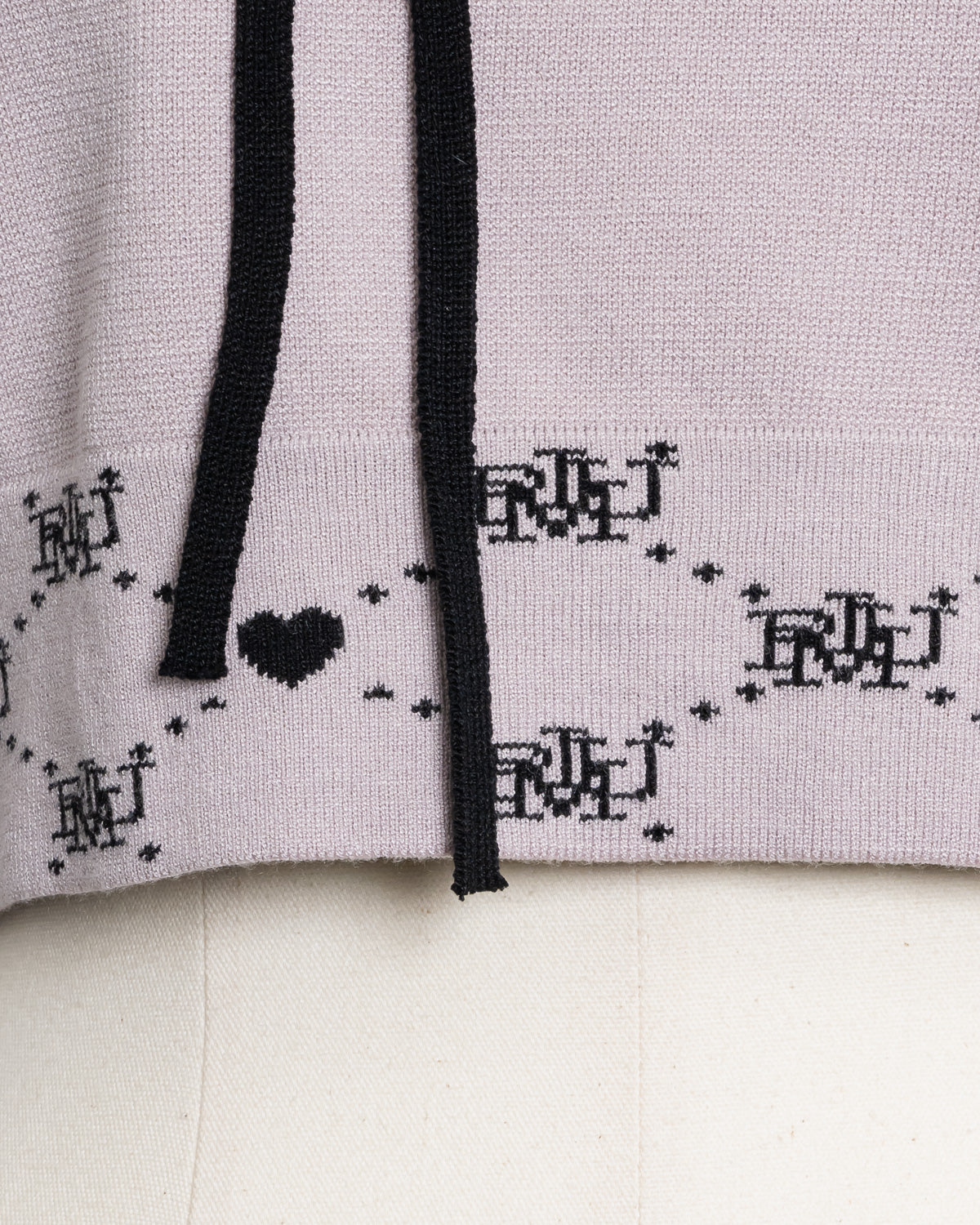 piumモノグラムテープ半袖ニット