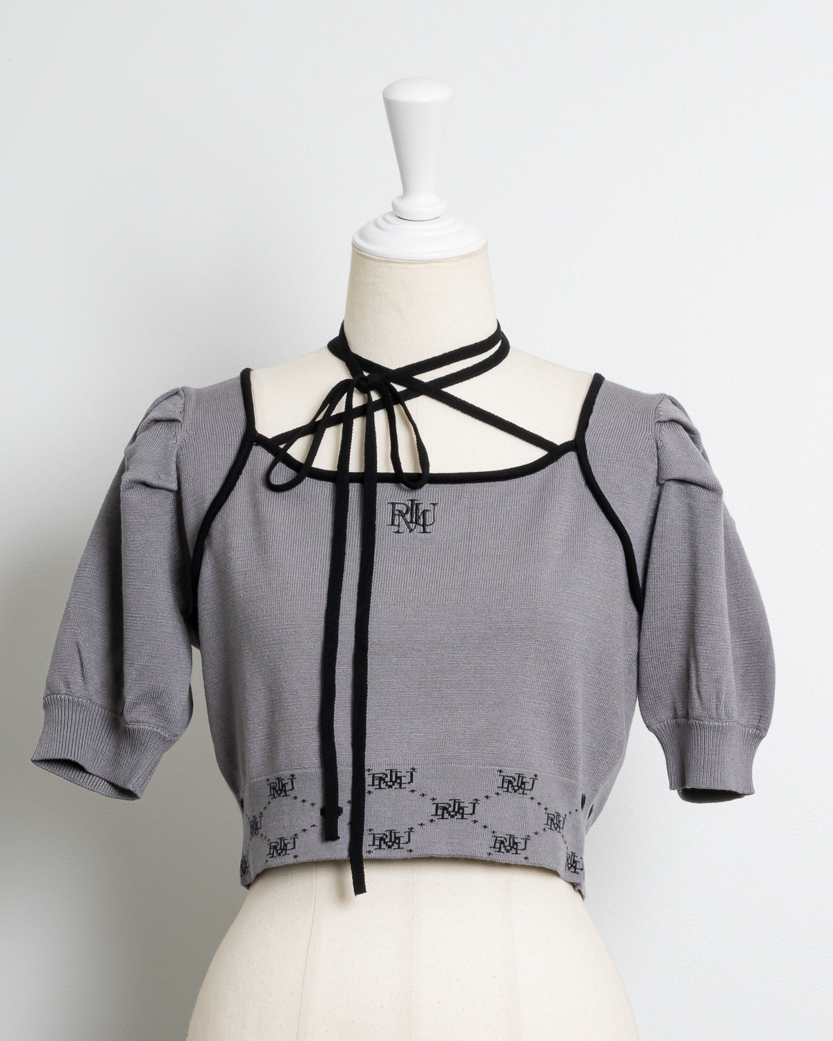 カラー:チャコール