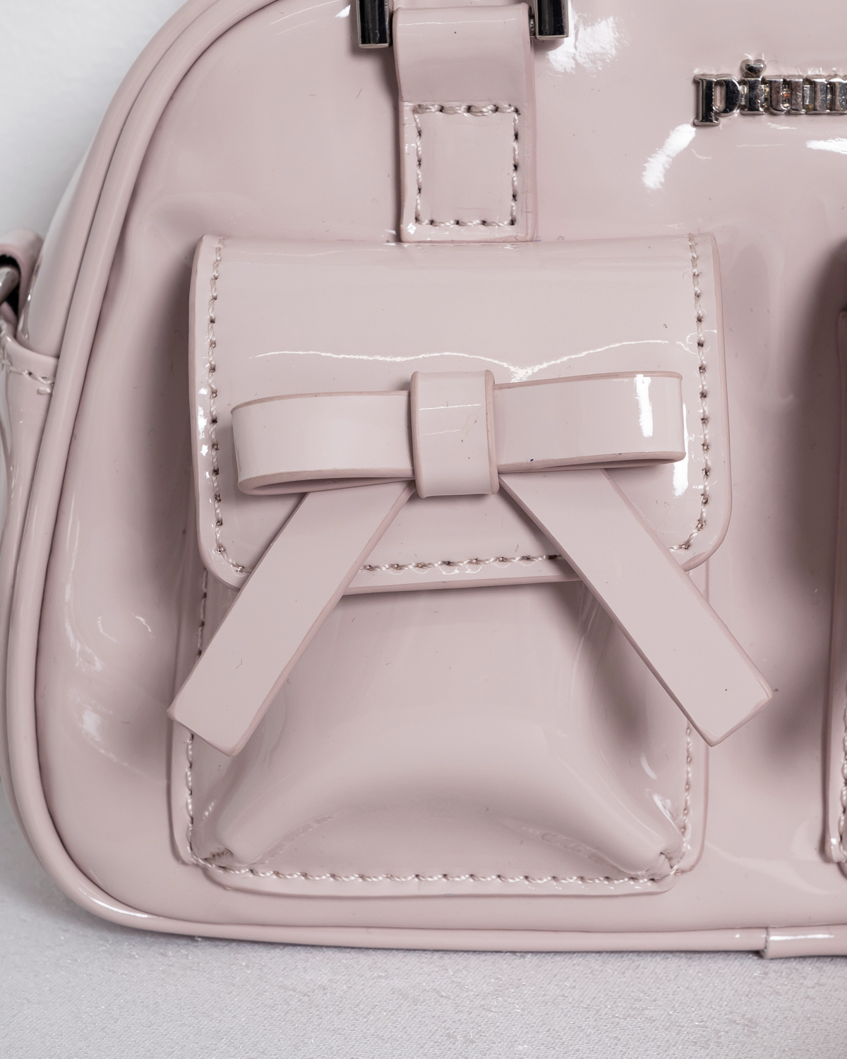 リボンポケットエナメルミニボストンバッグ