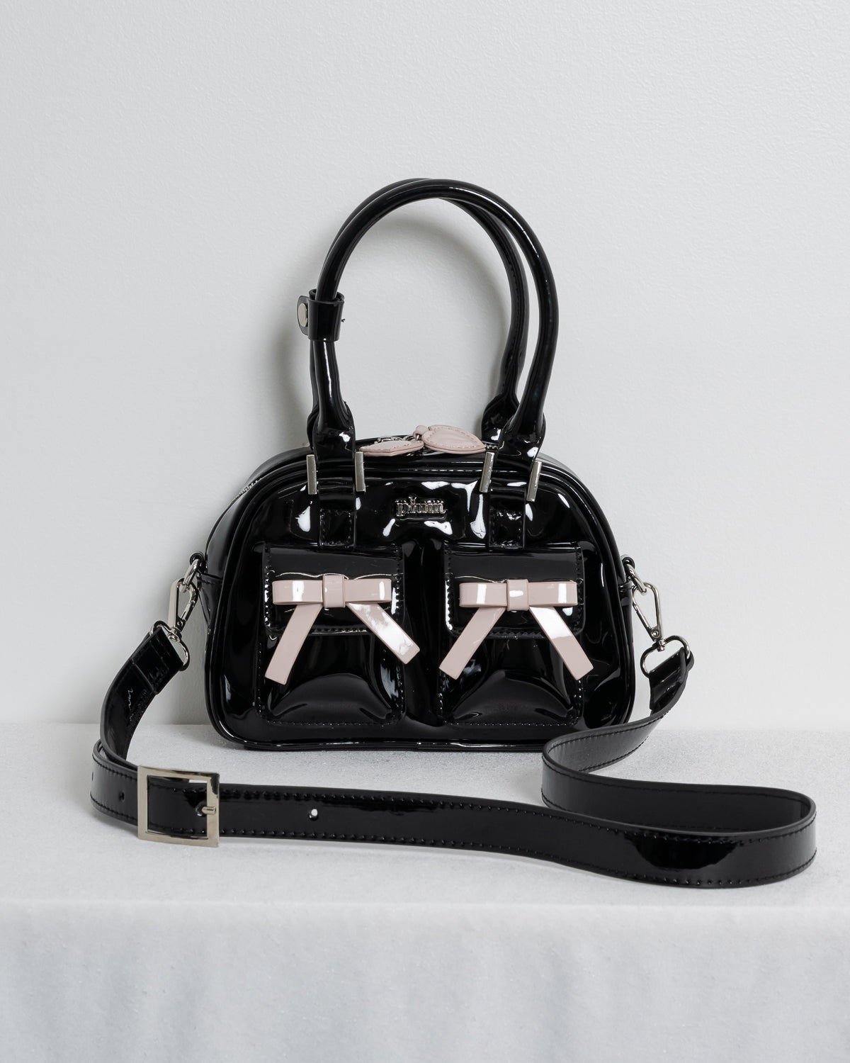 カラー:ブラック×ピンク