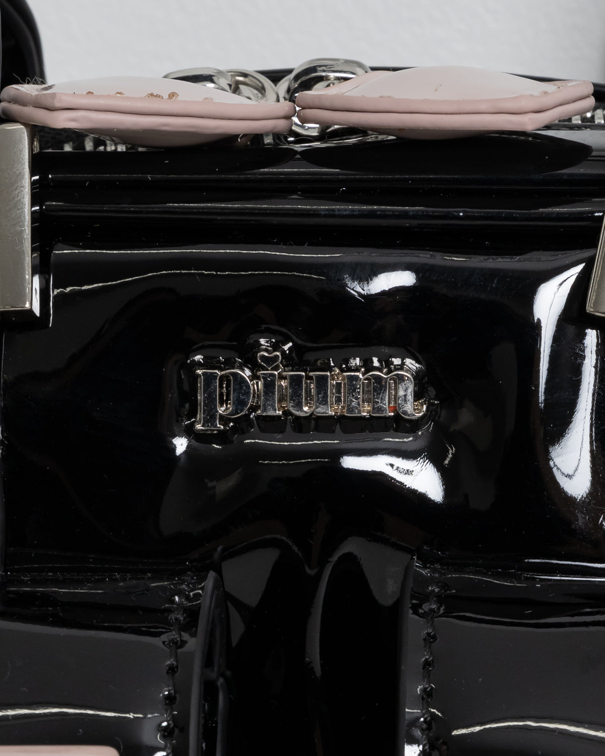 リボンポケットエナメルミニボストンバッグ