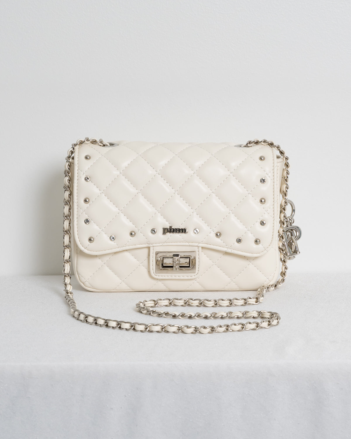 カラー:アイボリー