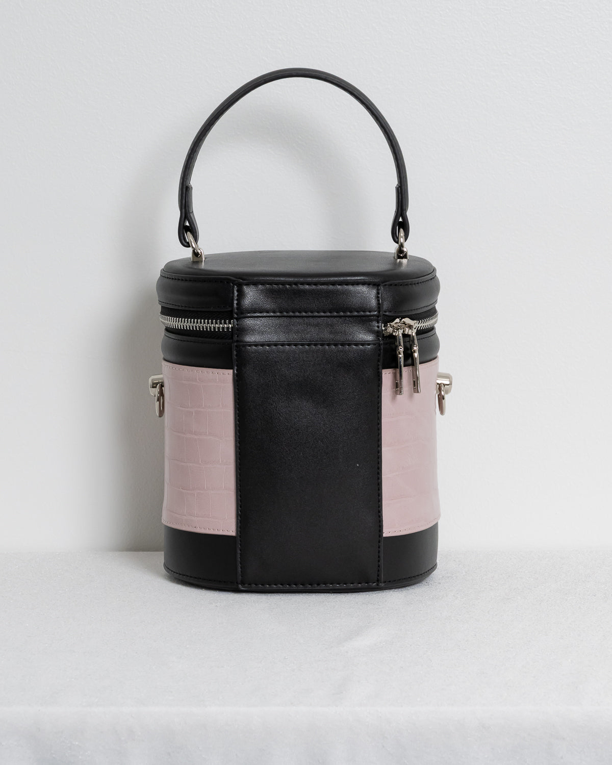 クロコ調ラウンドバニティバッグ