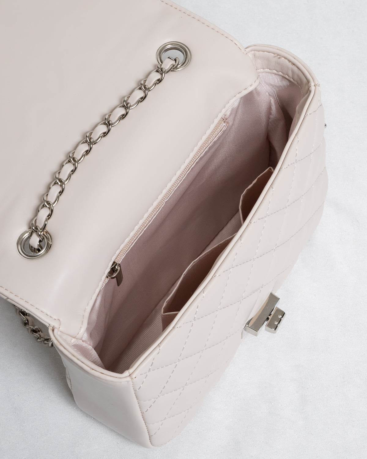 チャーム付きキルティングミニショルダー