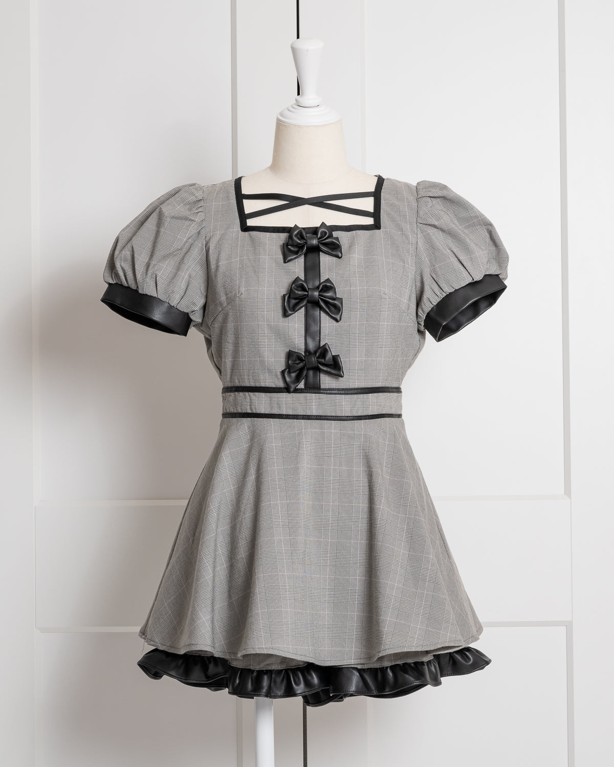 バイカラーレザーリボンセットアップ