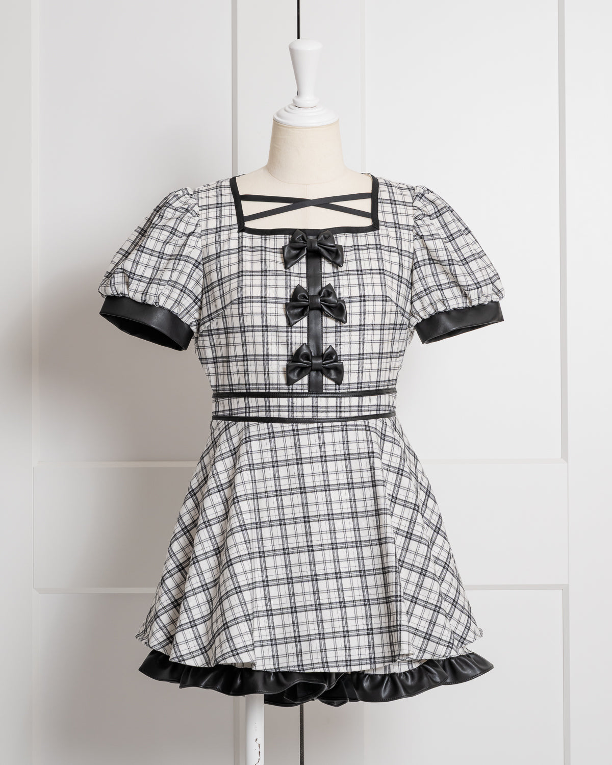 バイカラーレザーリボンセットアップ