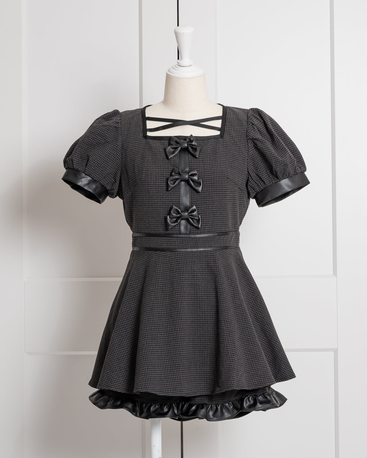 バイカラーレザーリボンセットアップ