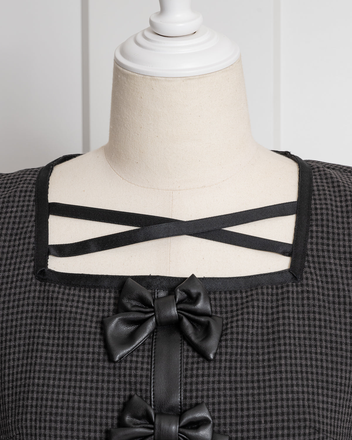 バイカラーレザーリボンセットアップ