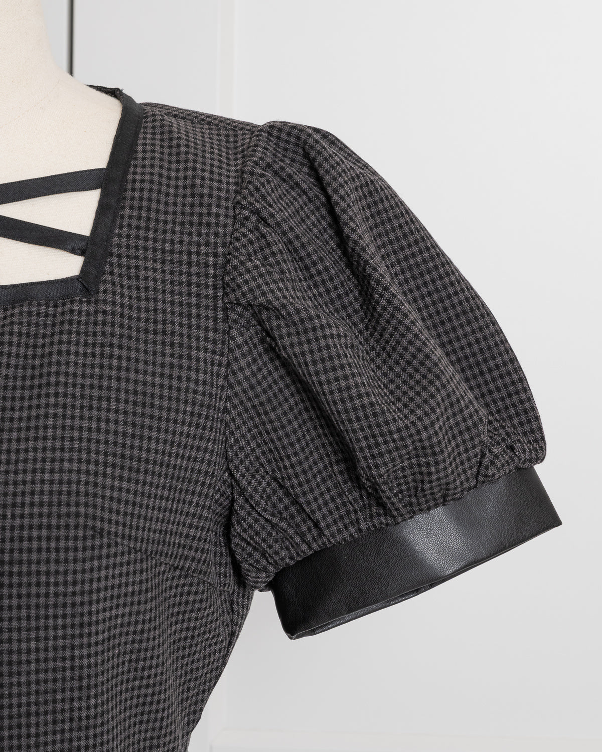 バイカラーレザーリボンセットアップ