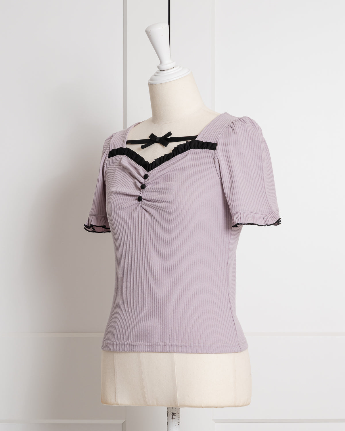 フロントボタンリボンテープカットソー
