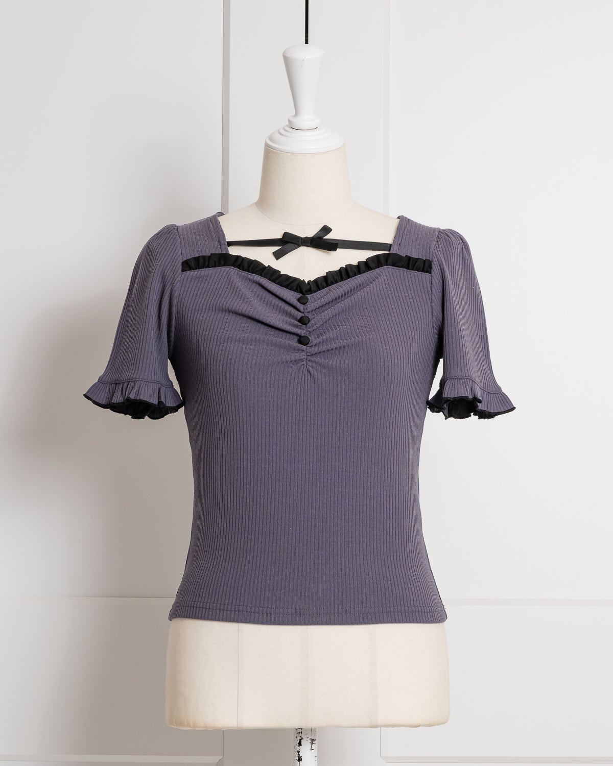 カラー:チャコール