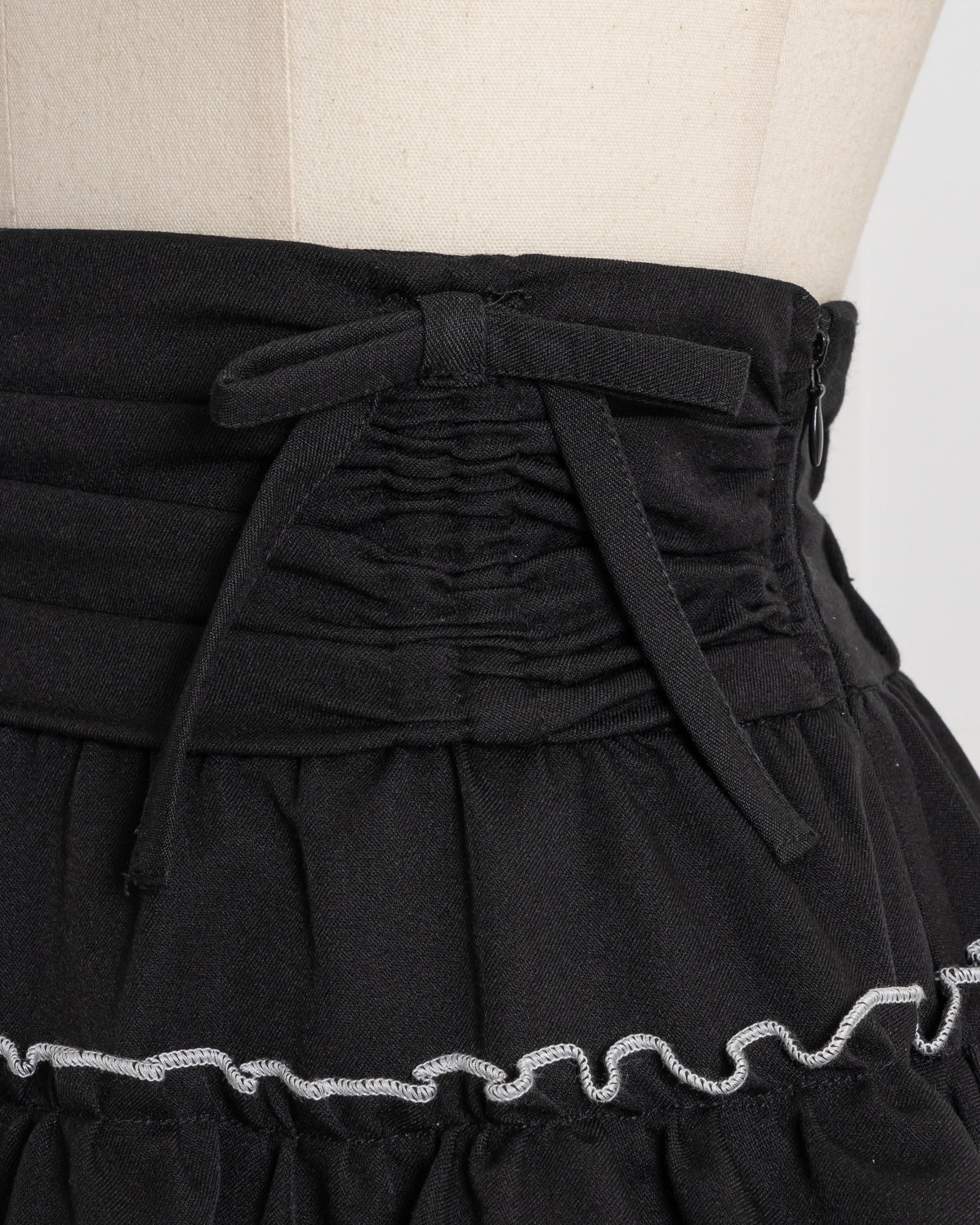 ドロストベルトティアードフリルスカート