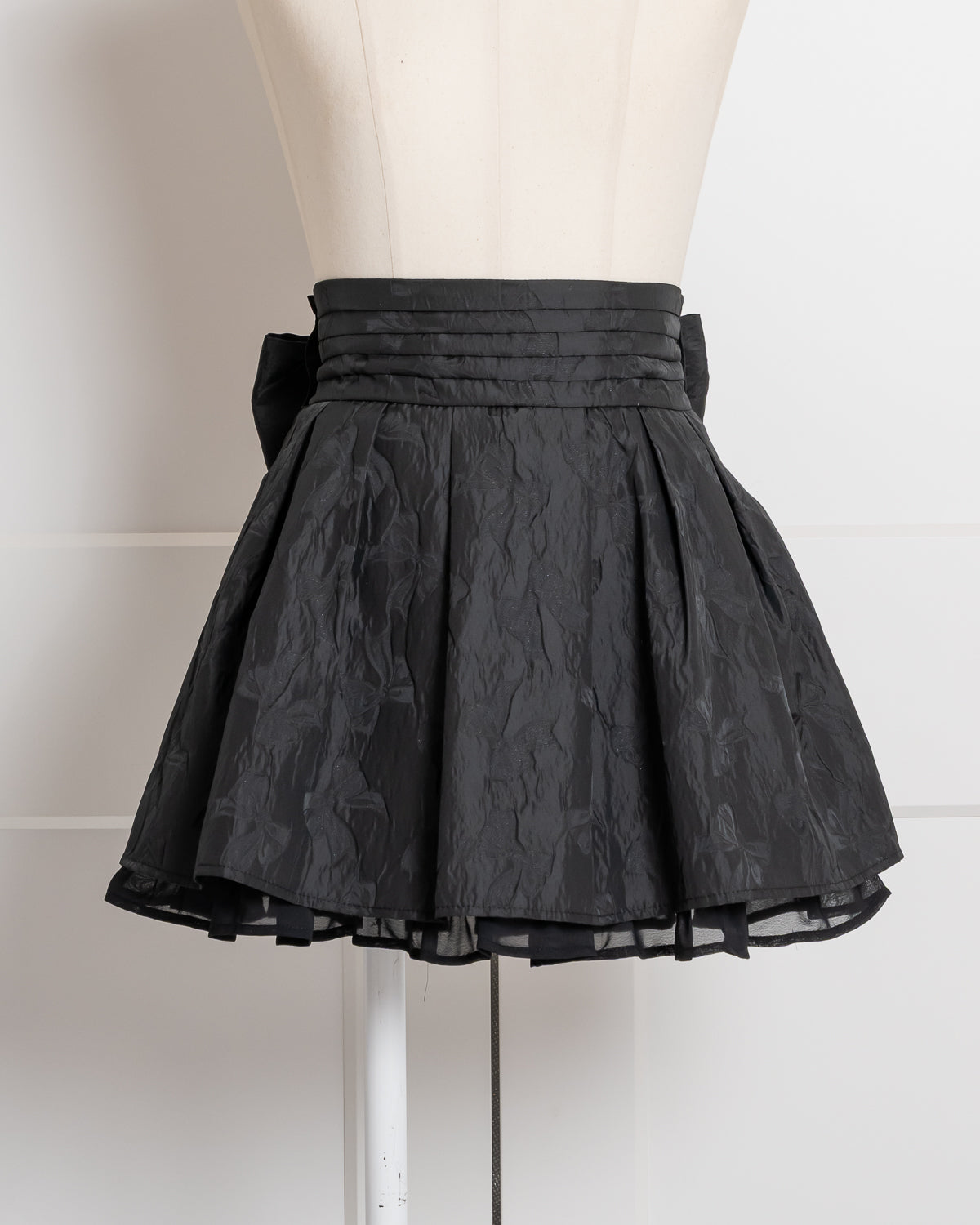 カラー:ブラック