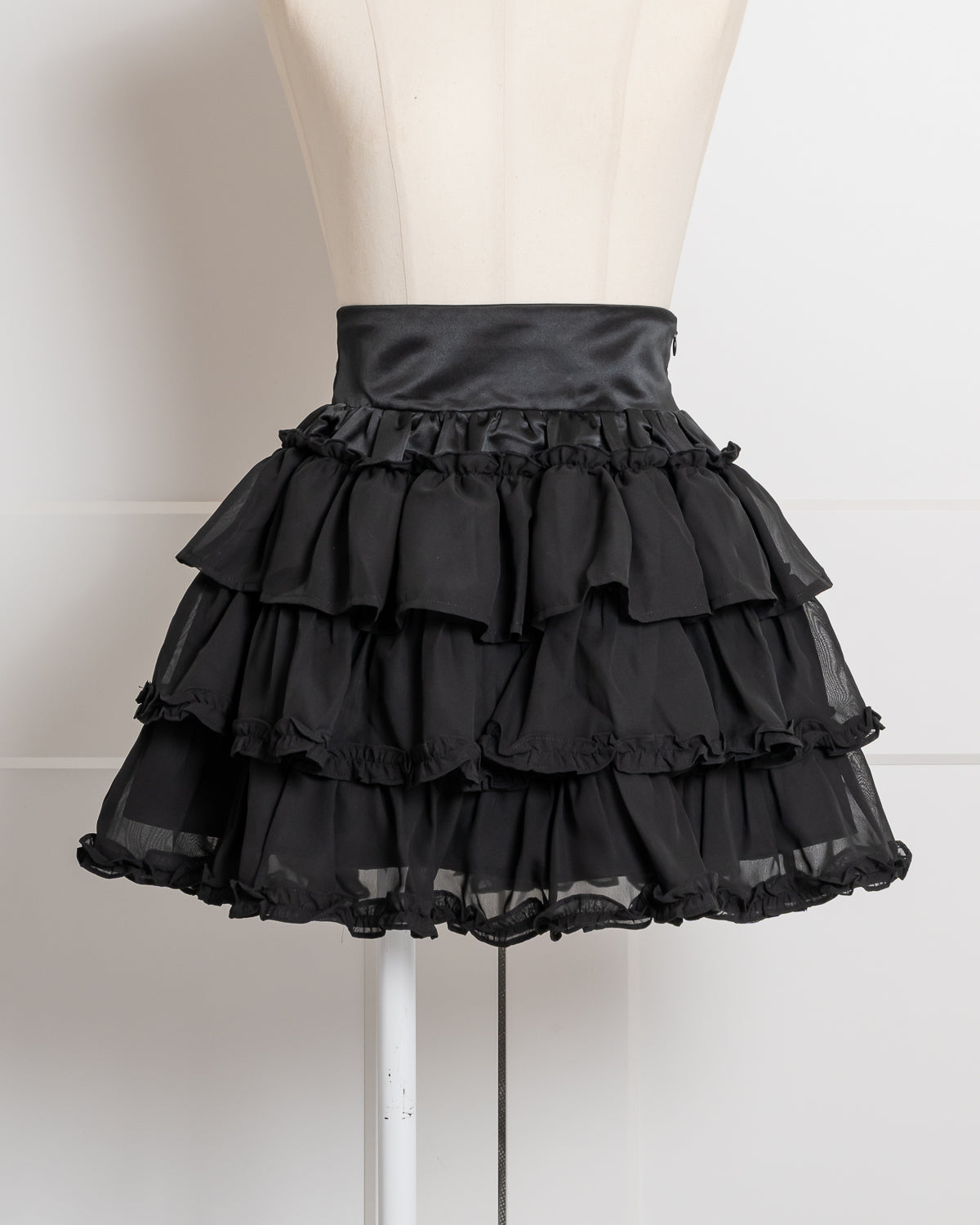 カラー:ブラック