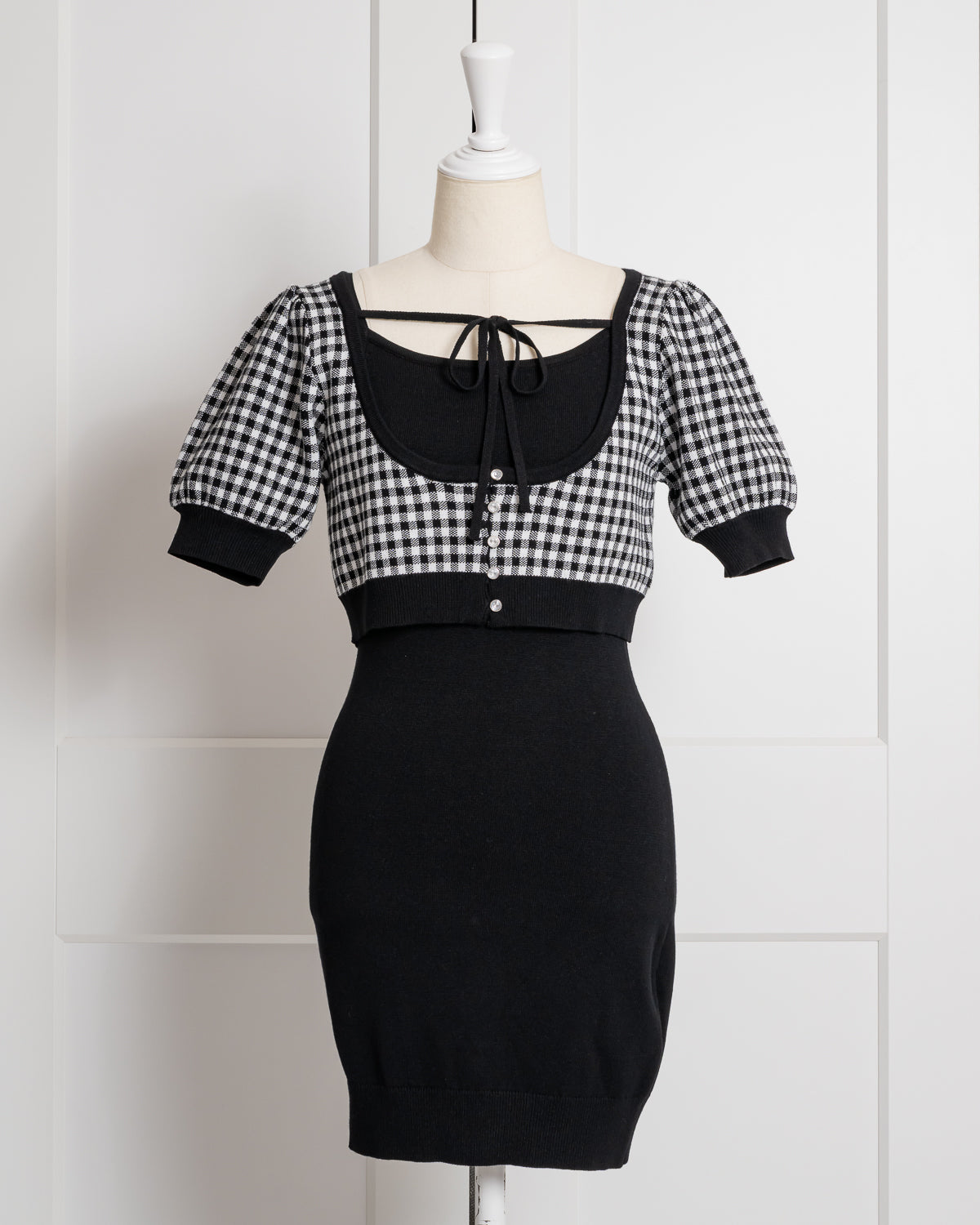 カラー:ブラック×ホワイト